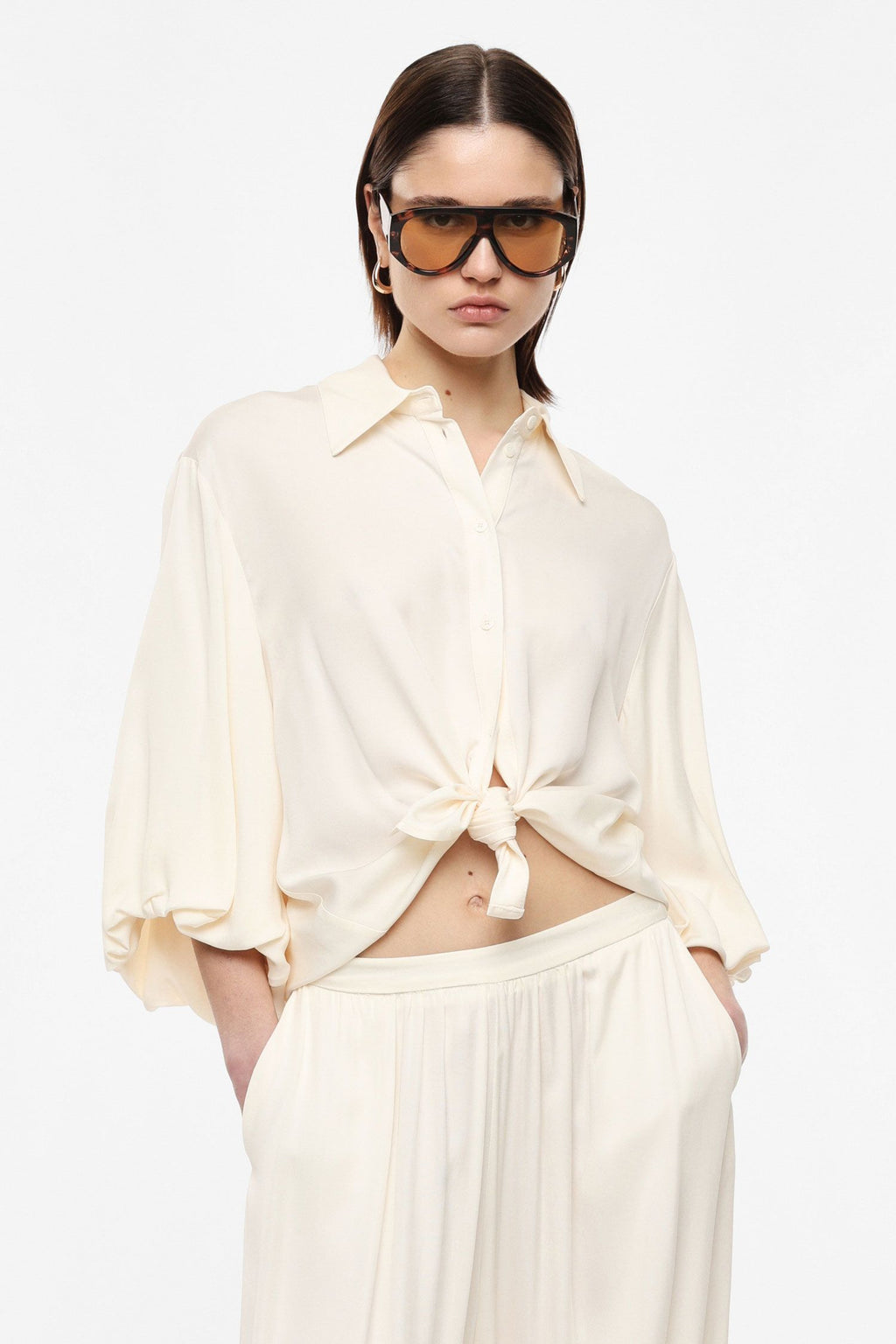 Wide 3/4 sleeves shirt