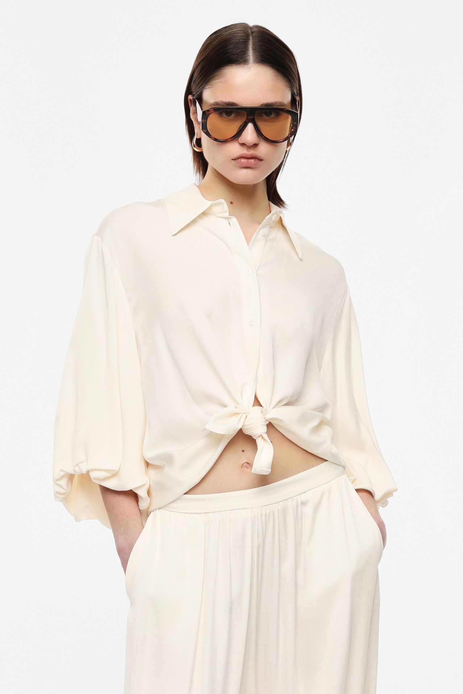 Wide 3/4 sleeves shirt