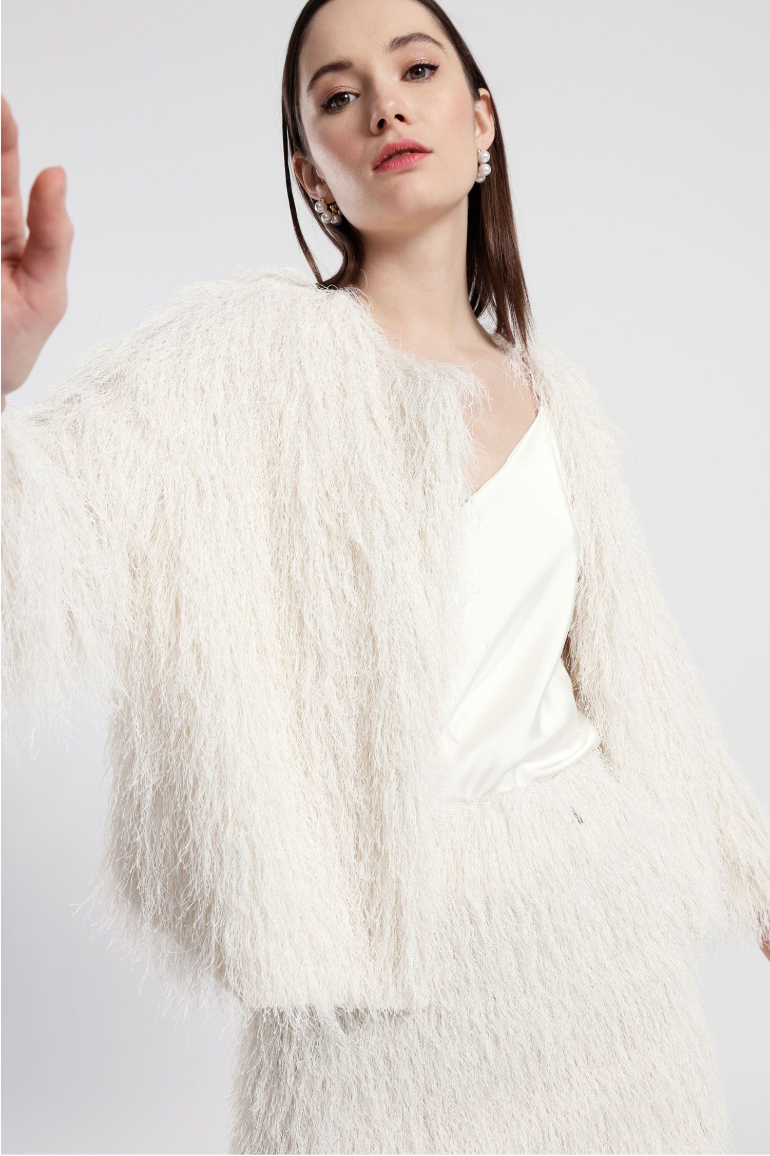 Short blazer with faux fur