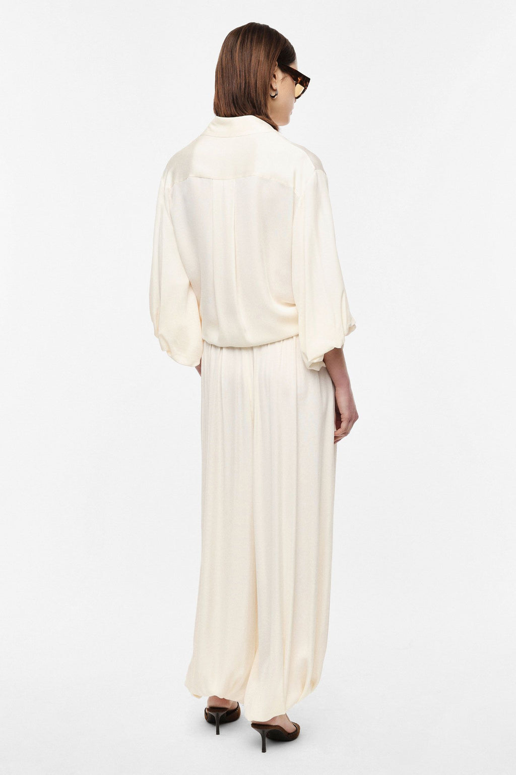 Wide-leg trousers