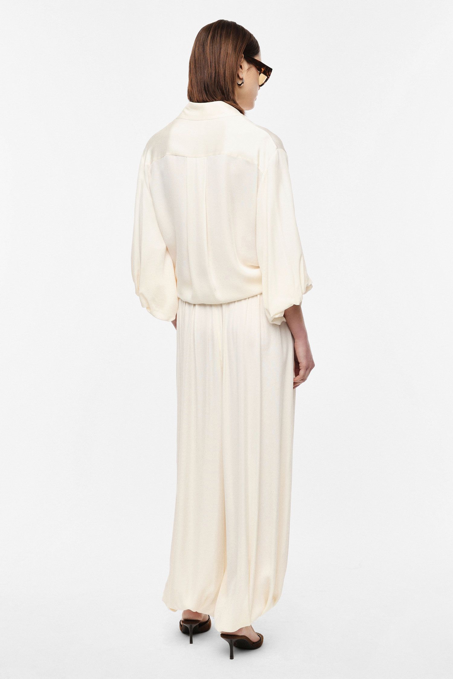 Wide-leg trousers