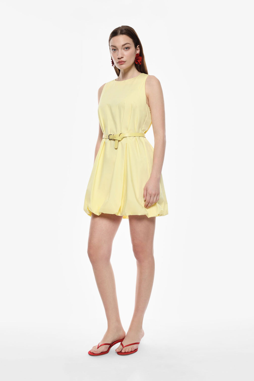 Short dress with belt