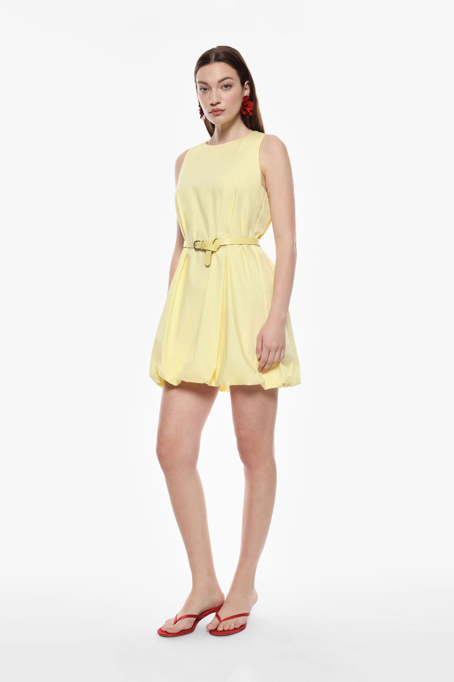 Short dress with belt