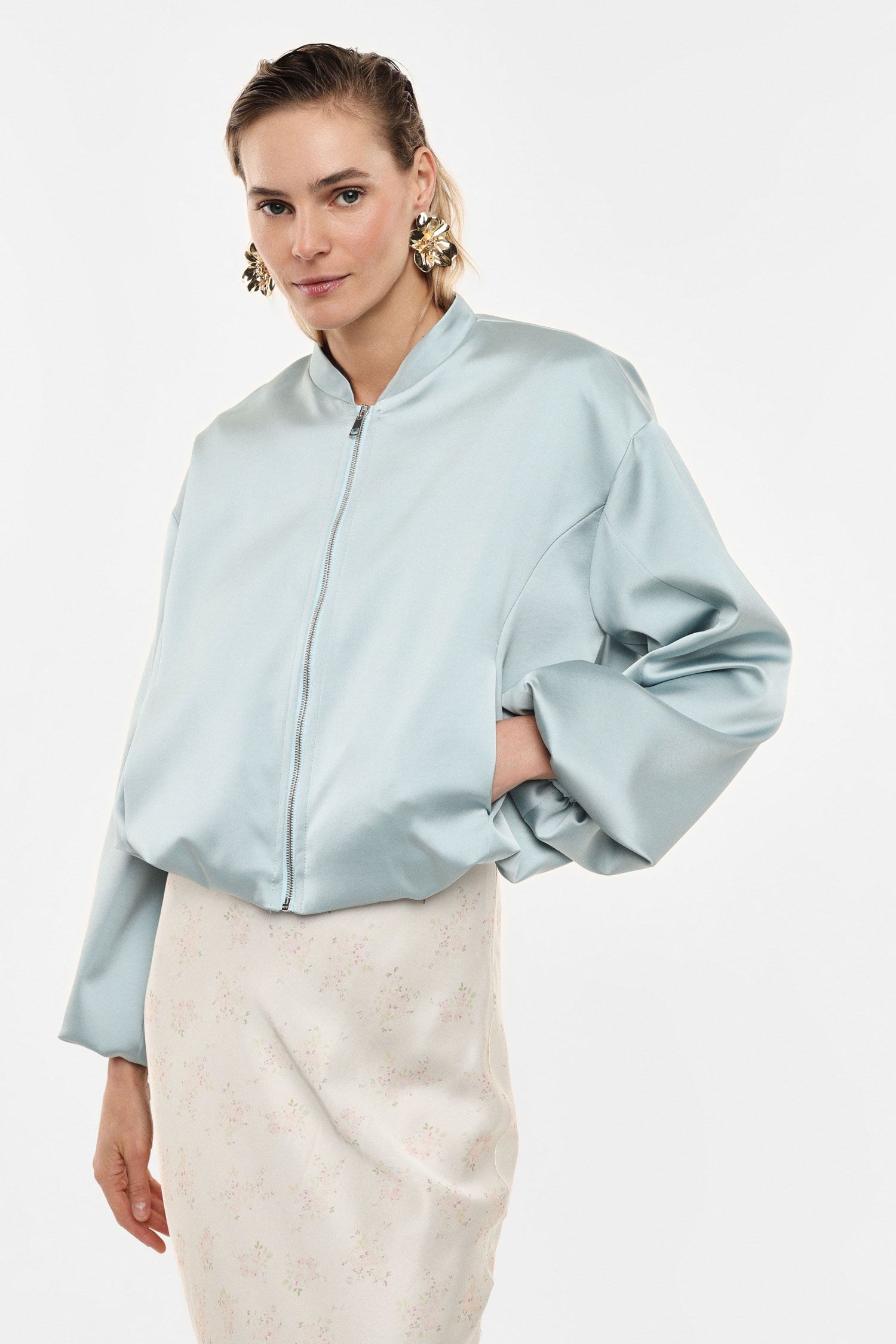 Cropped bomber