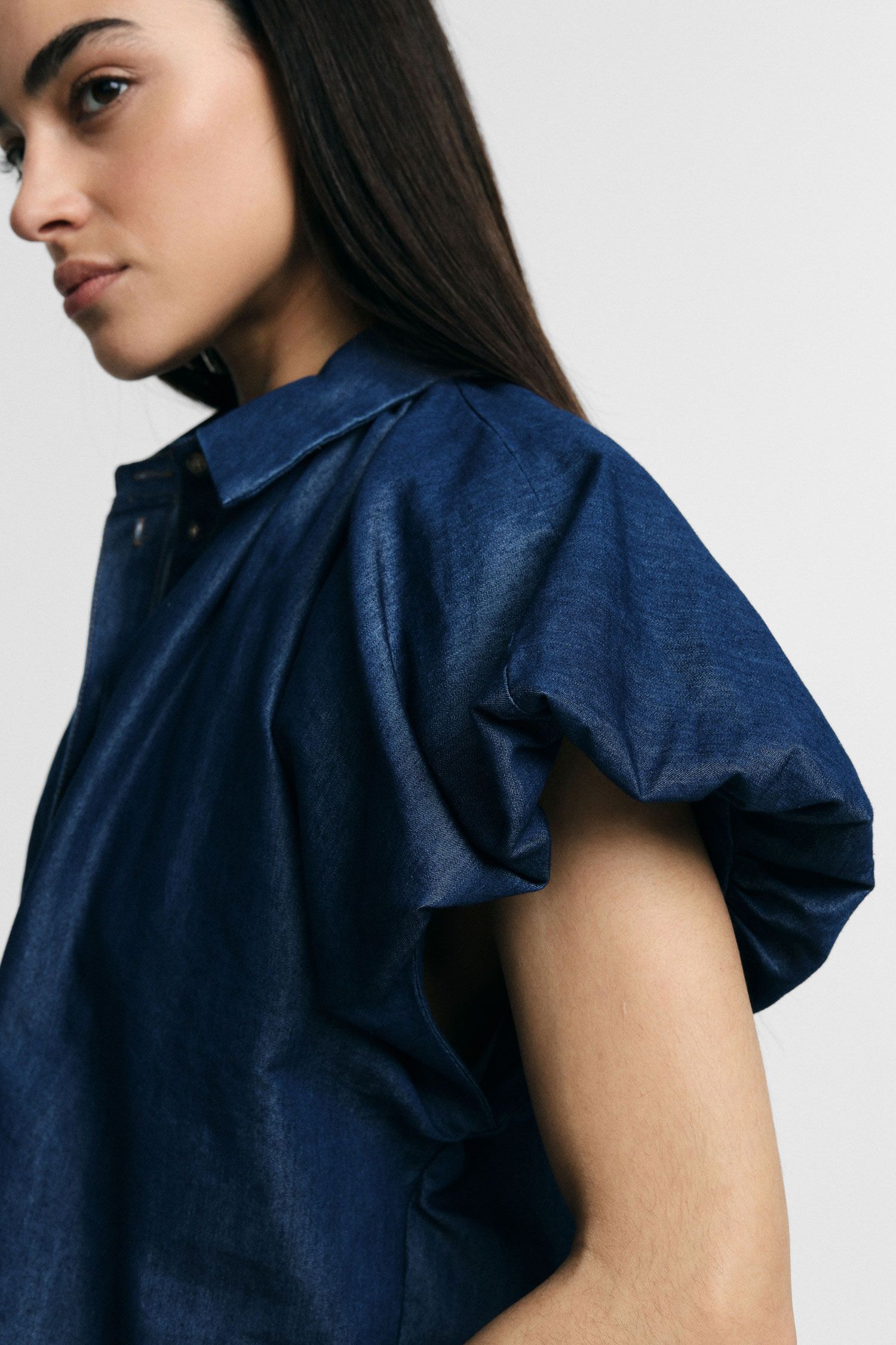 Cropped shirt