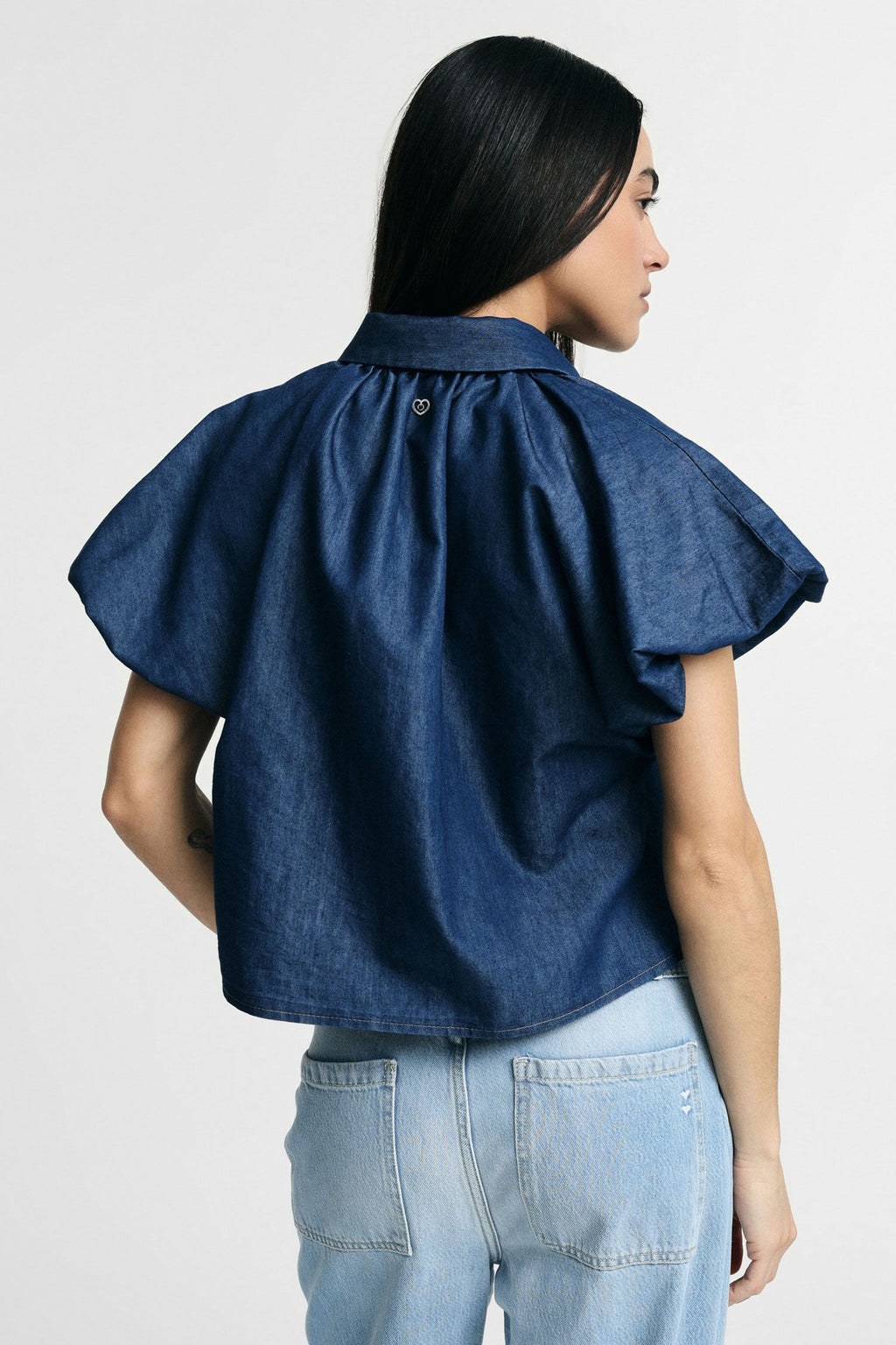 Cropped shirt