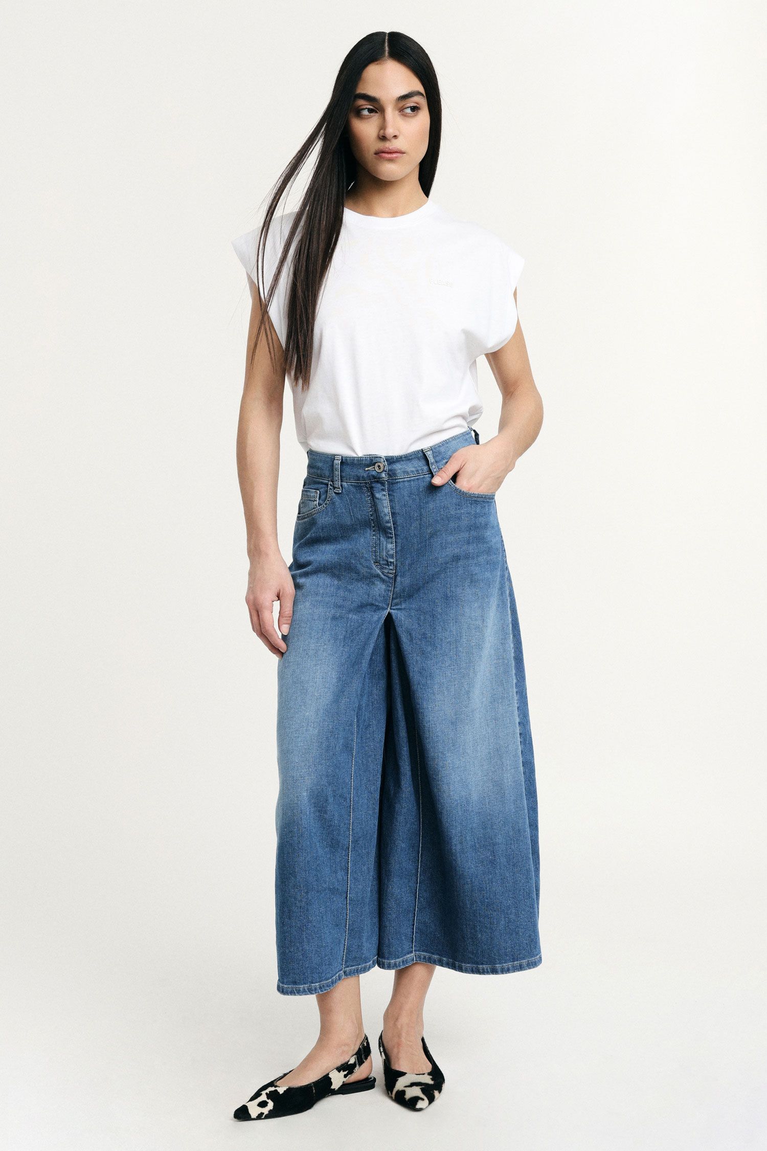 Wide-leg jeans