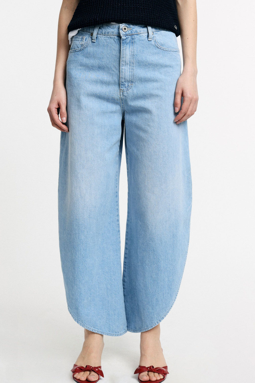 Jeans with side slits
