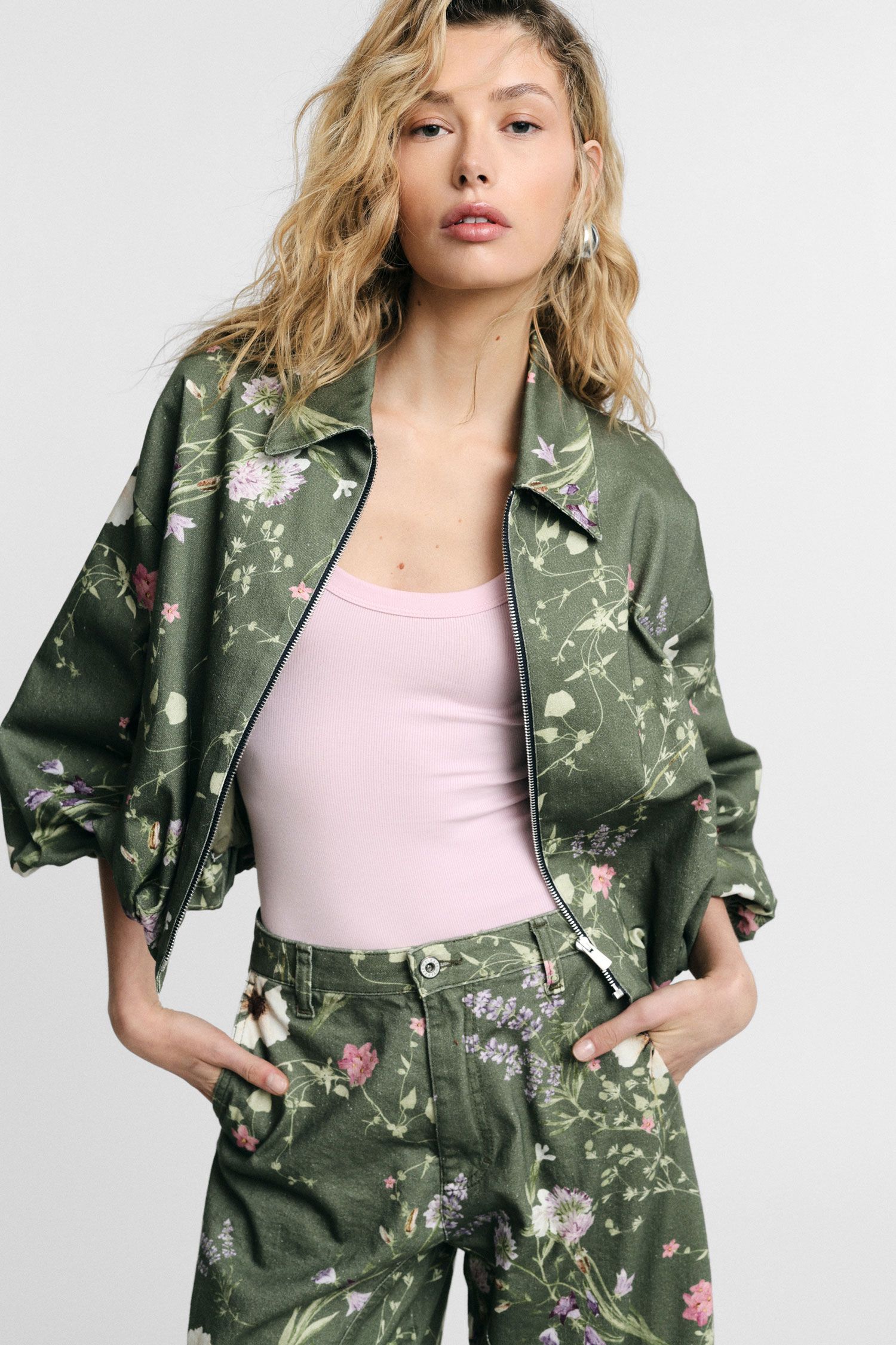 Short bomber jacket
