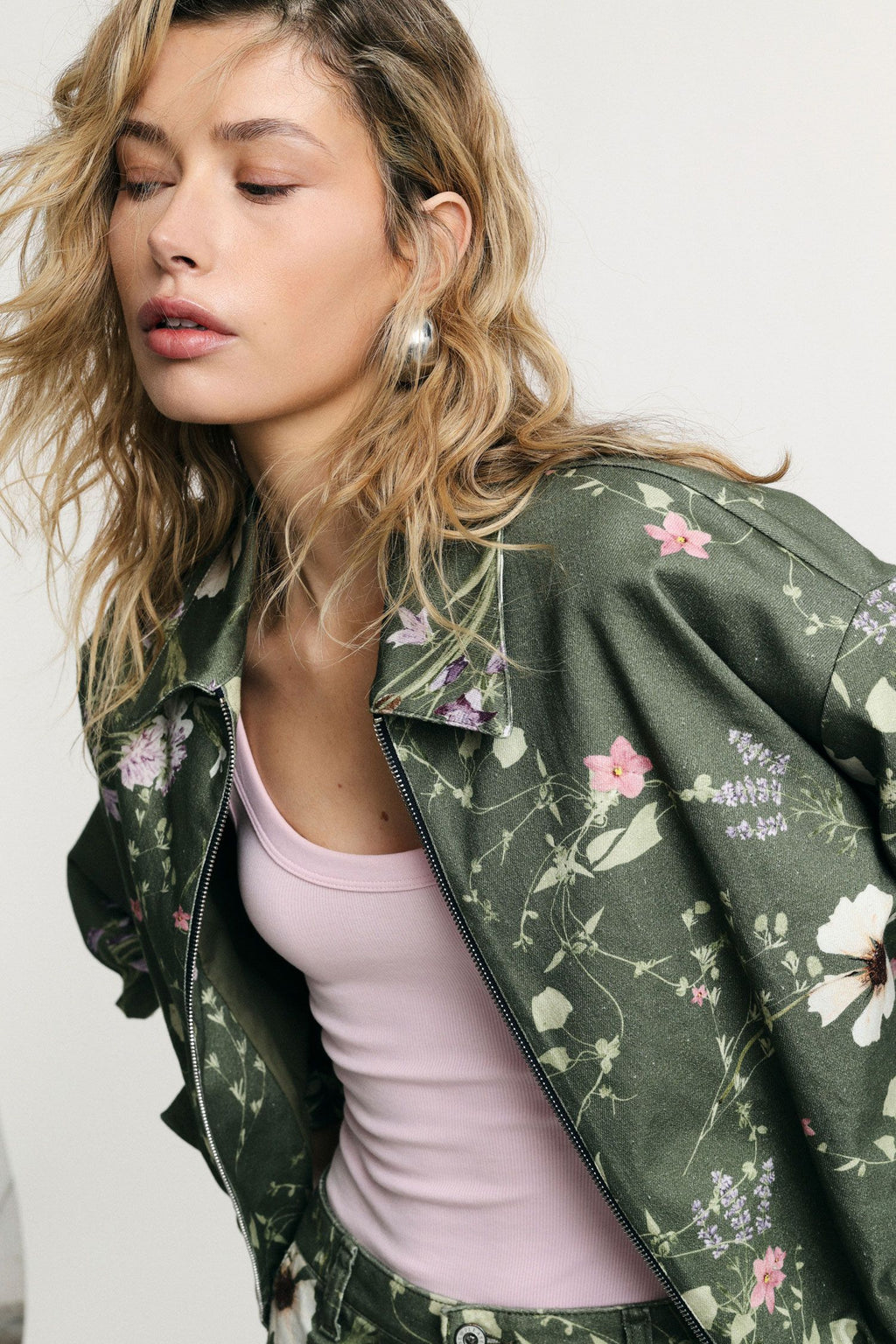 Short bomber jacket