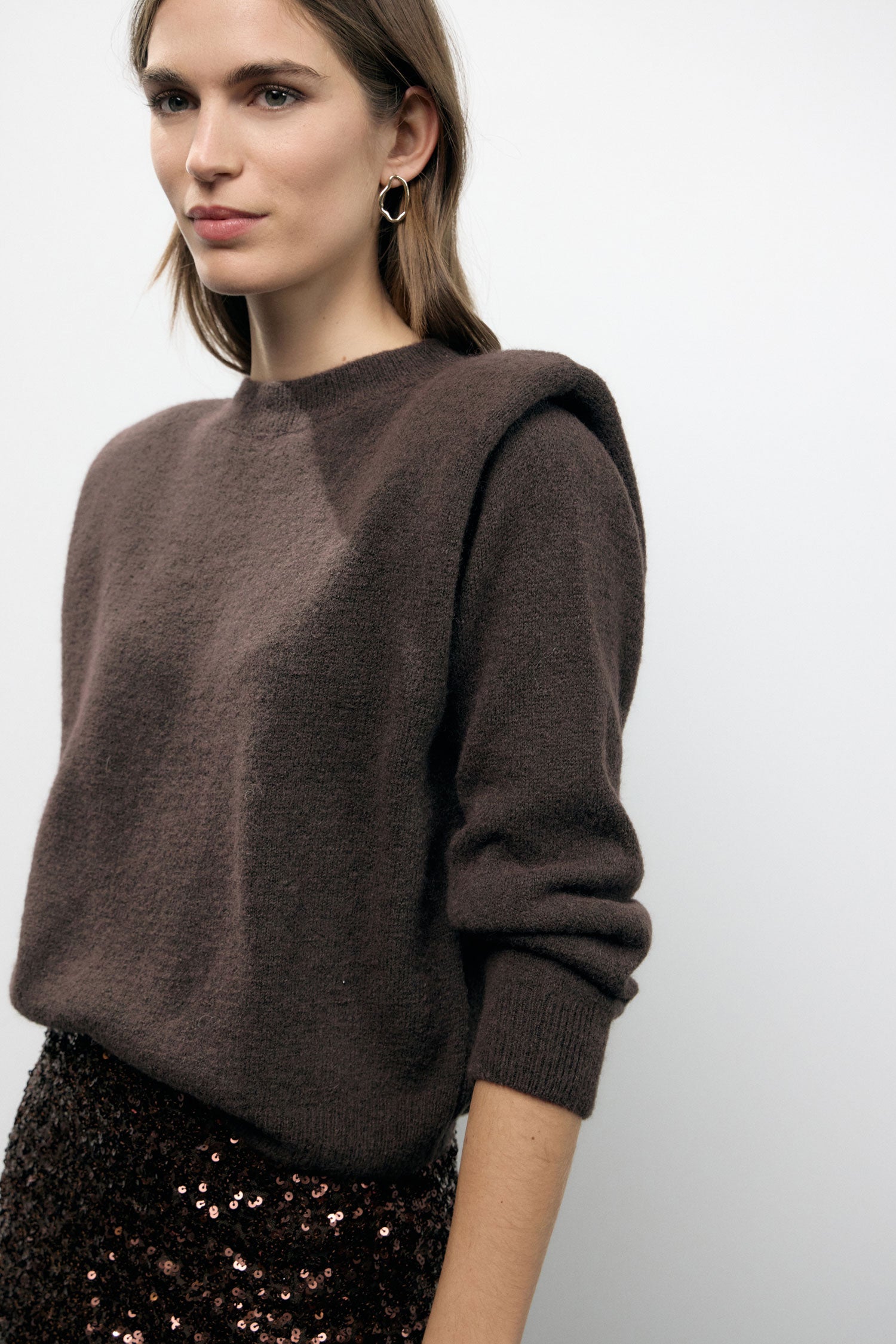 Sweater with round neckline
