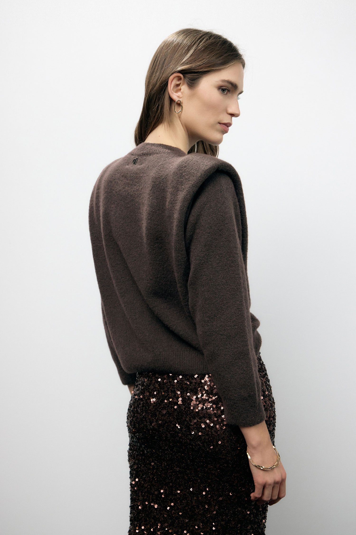 Sweater with round neckline