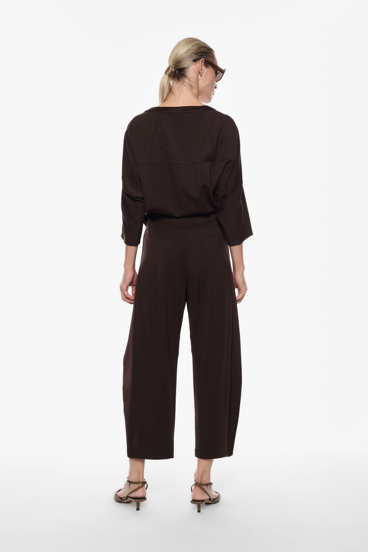 Wide-leg trousers