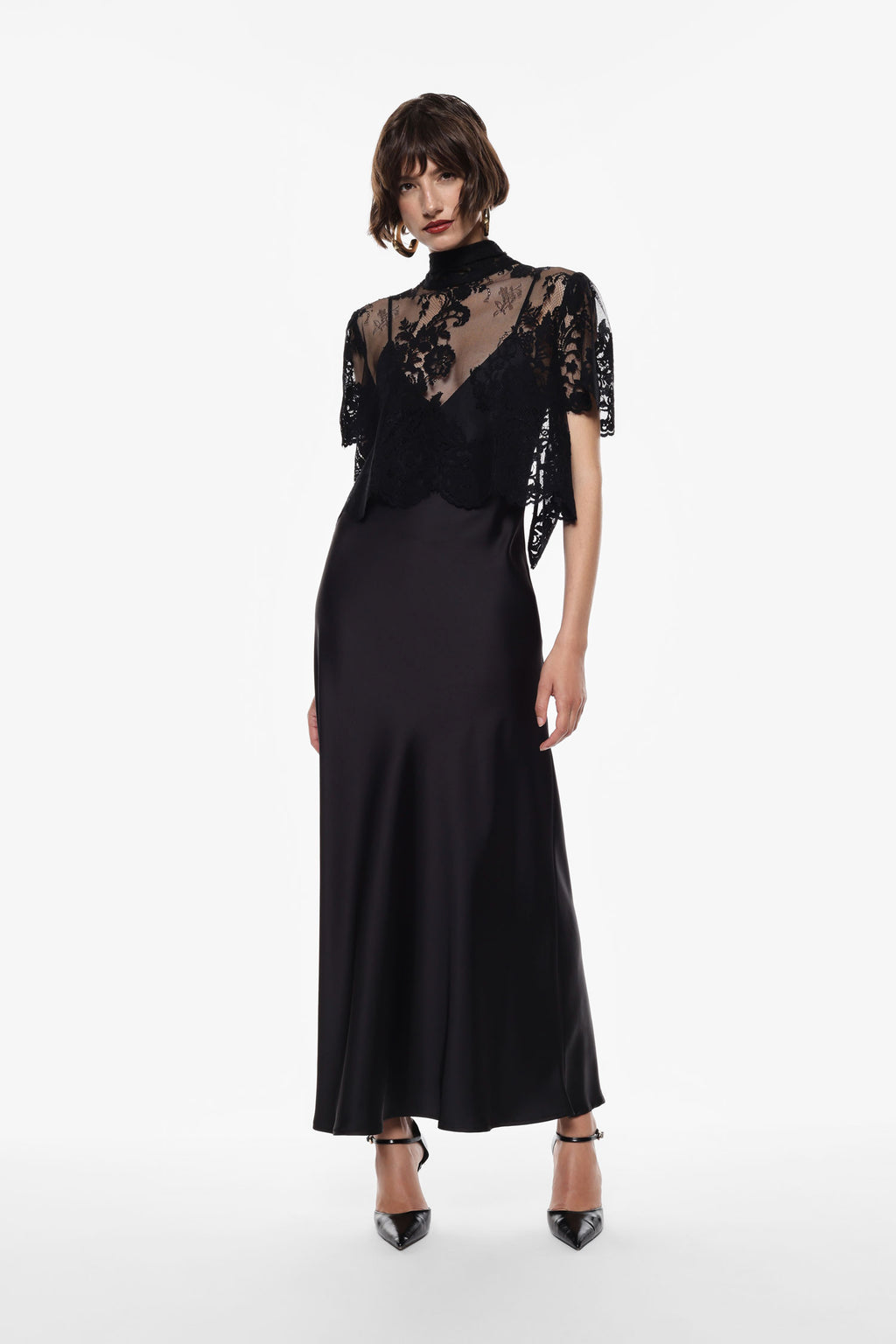 Long dress with short lace sleeves