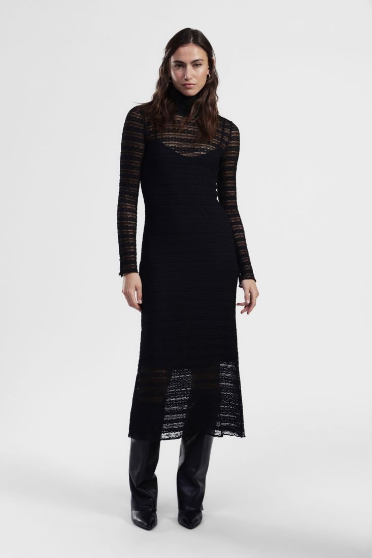 Mesh dress with lace details