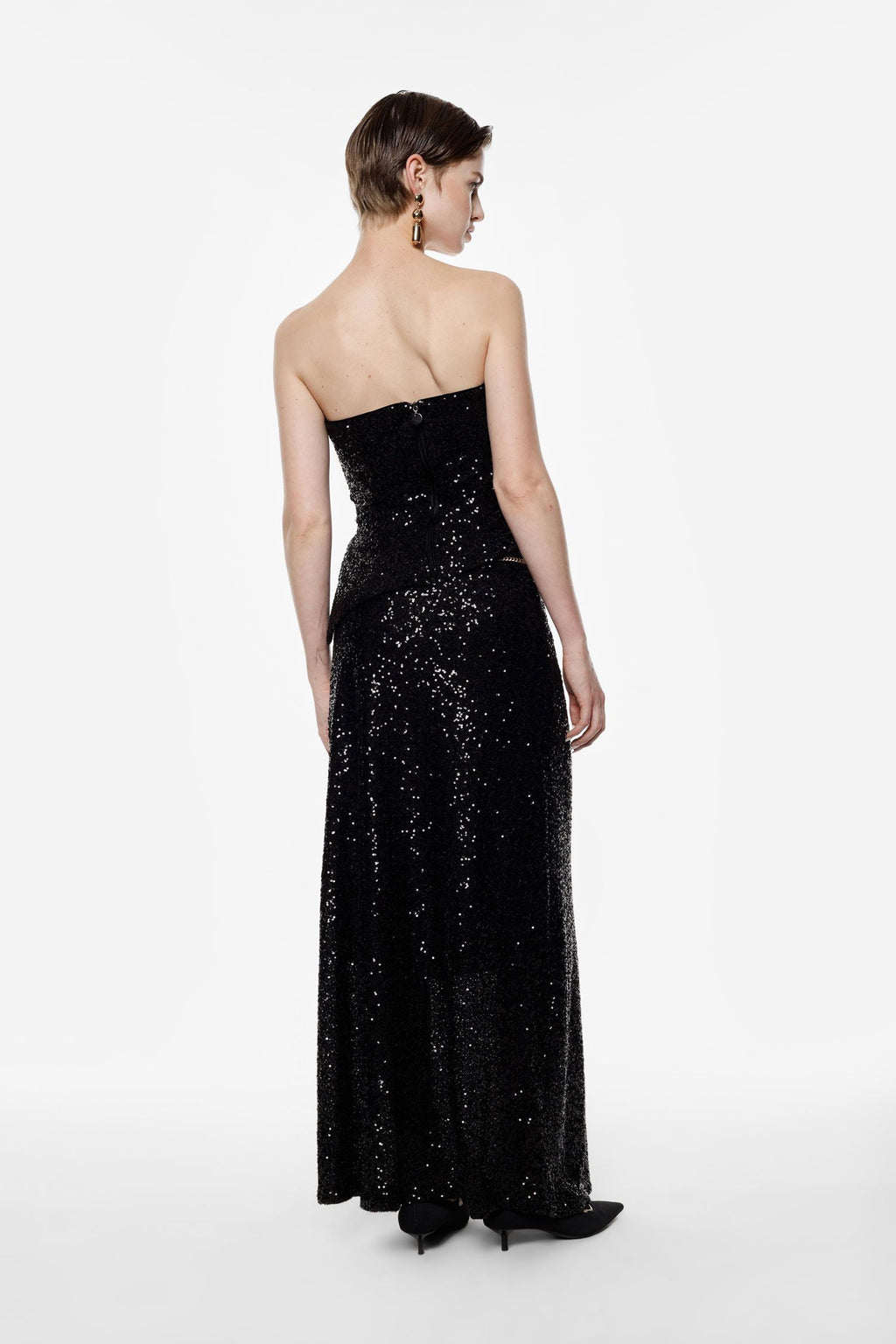 Long skirt with sequins