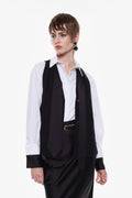 Sleeveless top with v-neckline