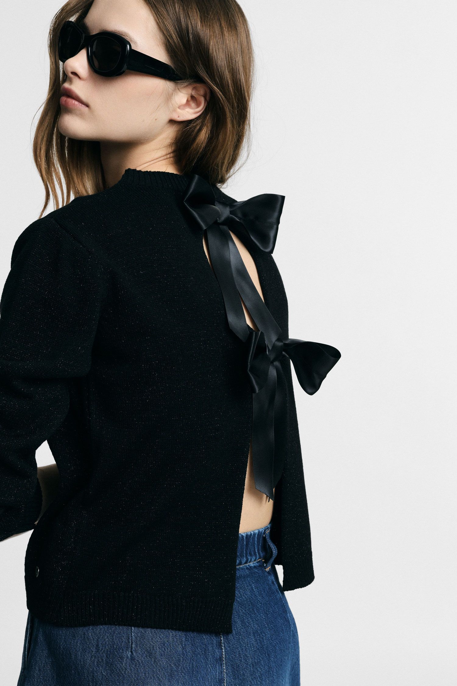 Bow details sweater