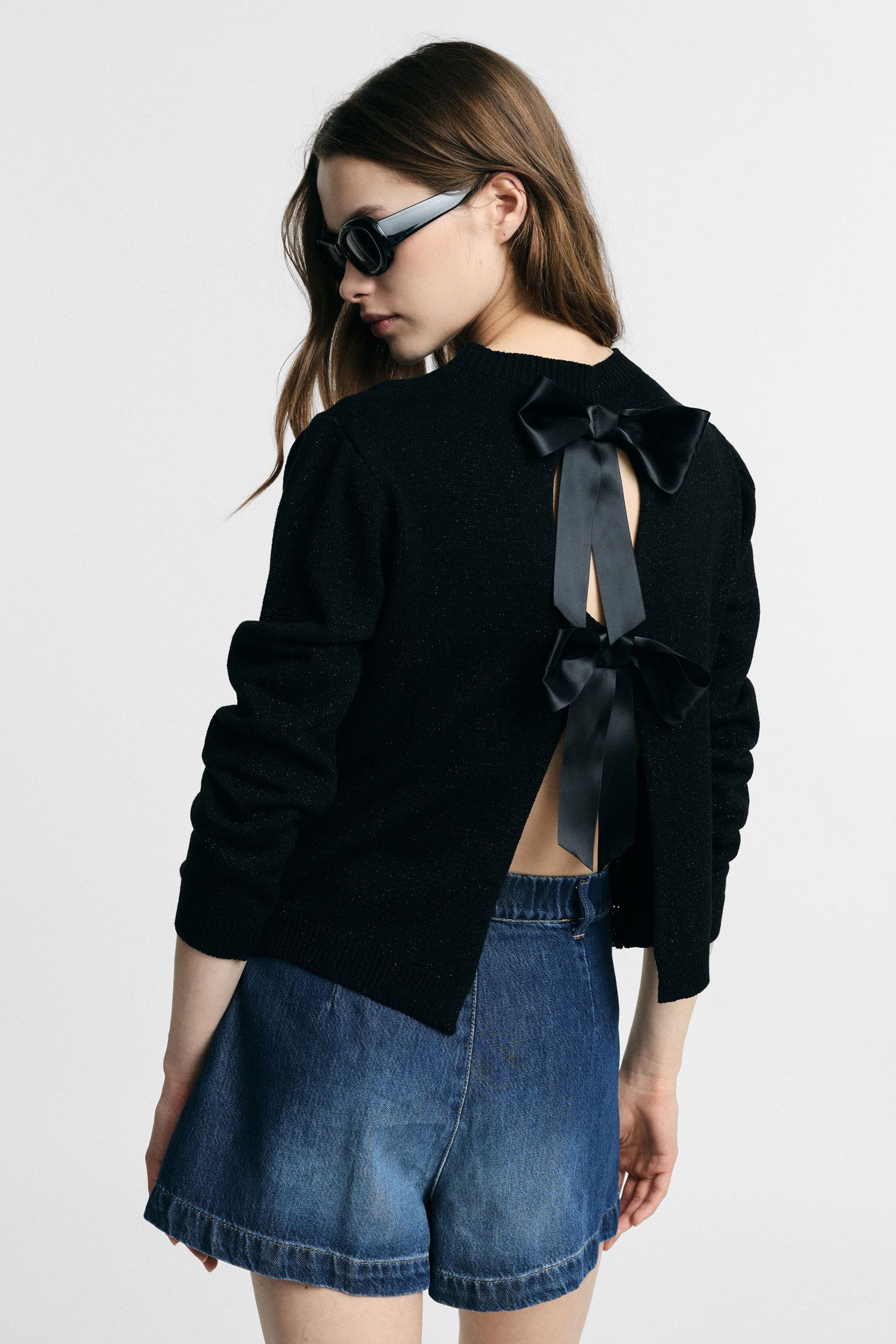 Bow details sweater