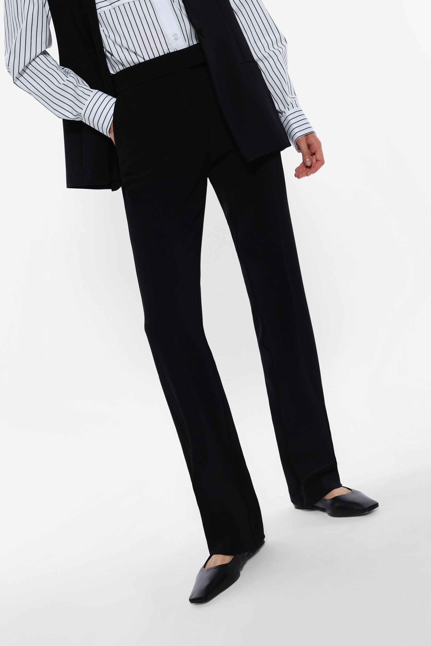Tailored trousers with classic cut