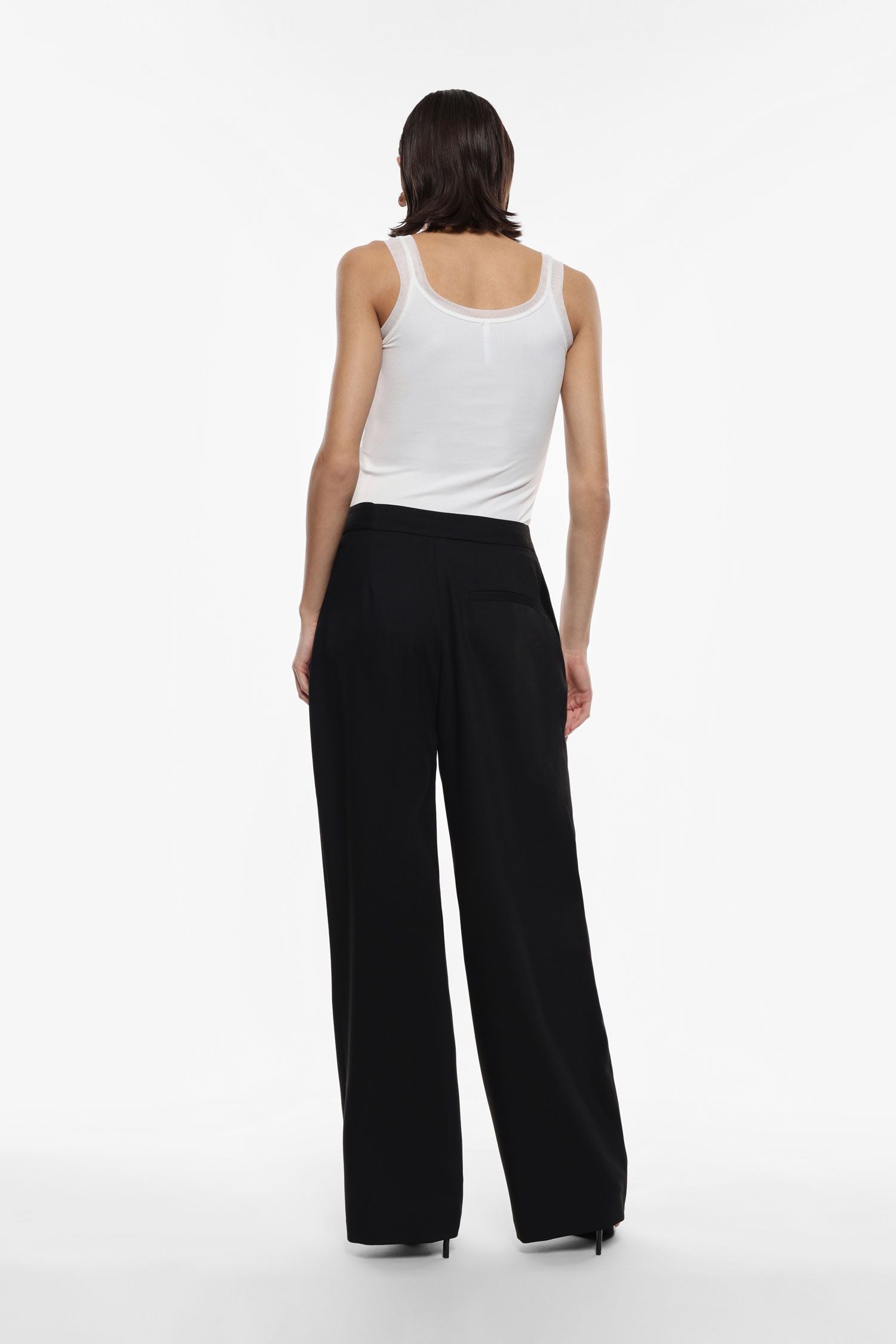 Trousers with wrap closure and buckle