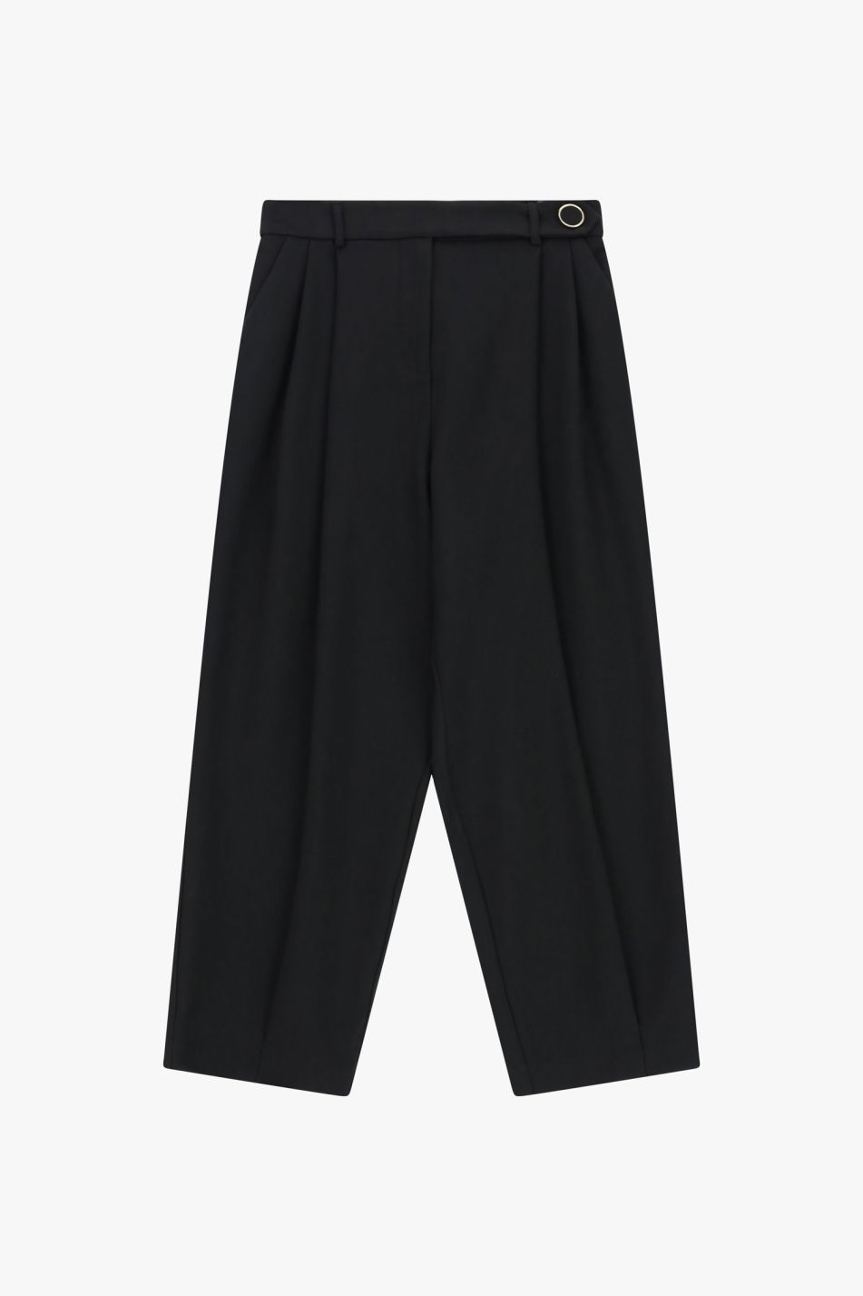 Trousers with pleats