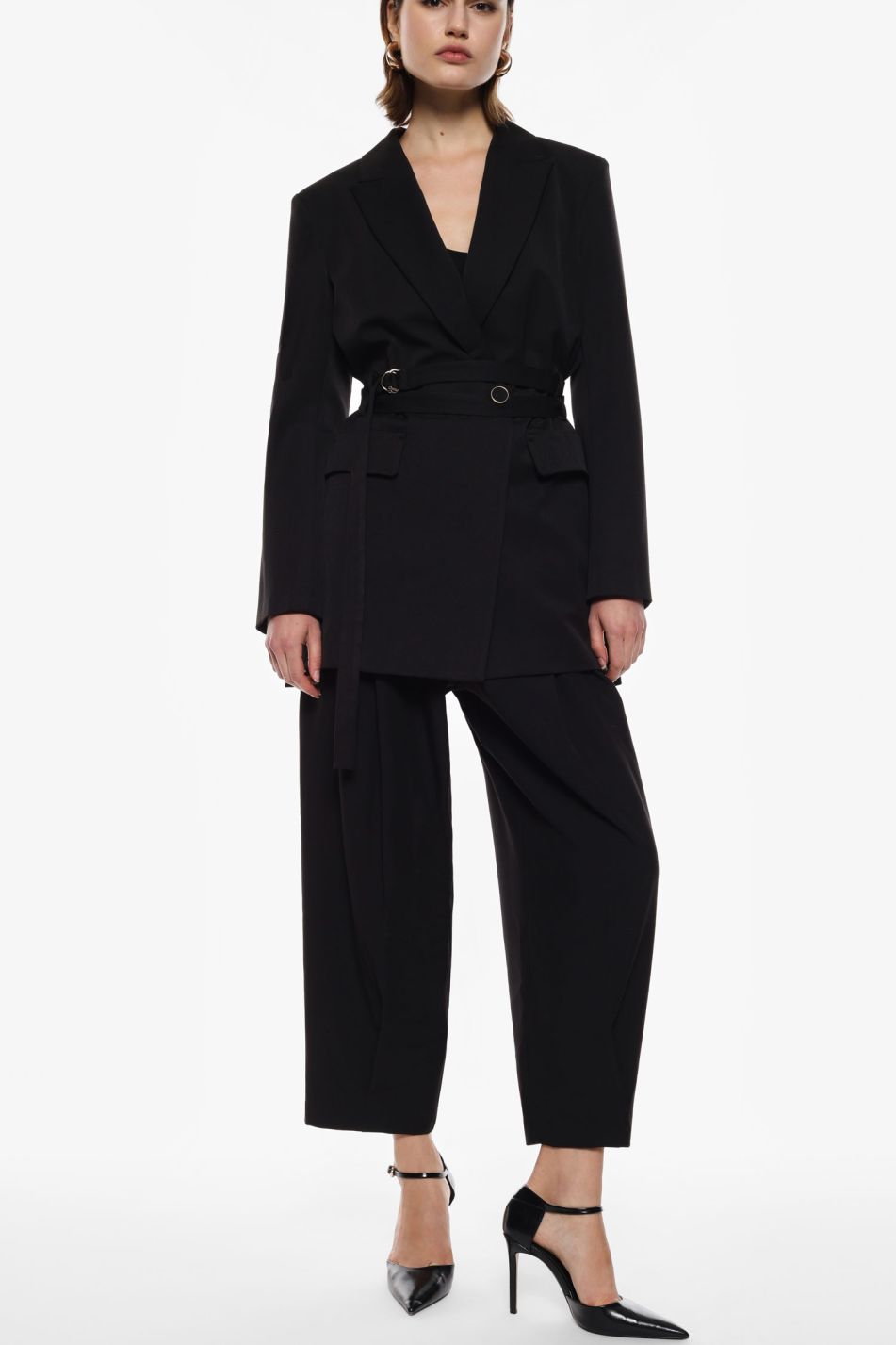 Trousers with pleats