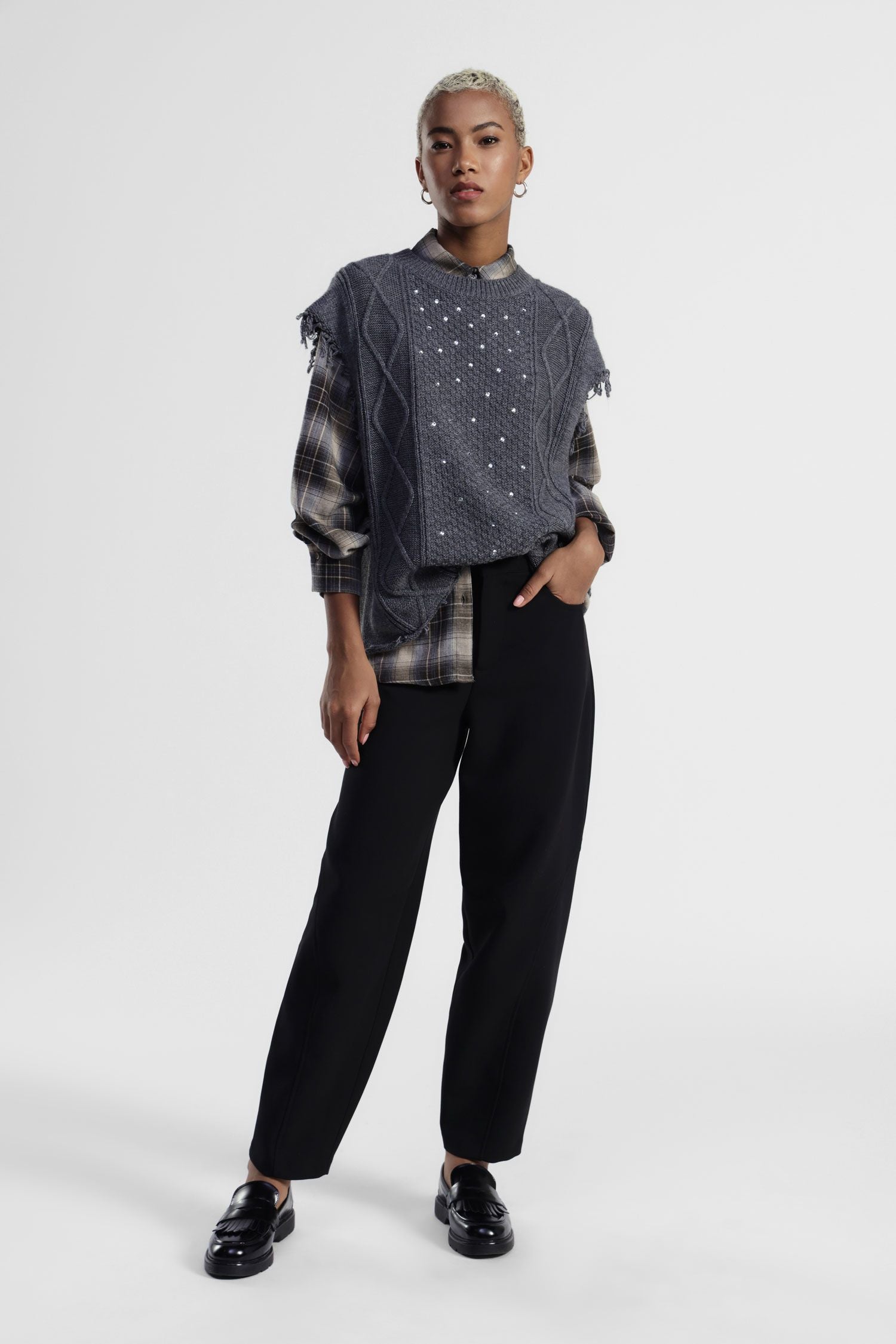 High waist trousers with pockets