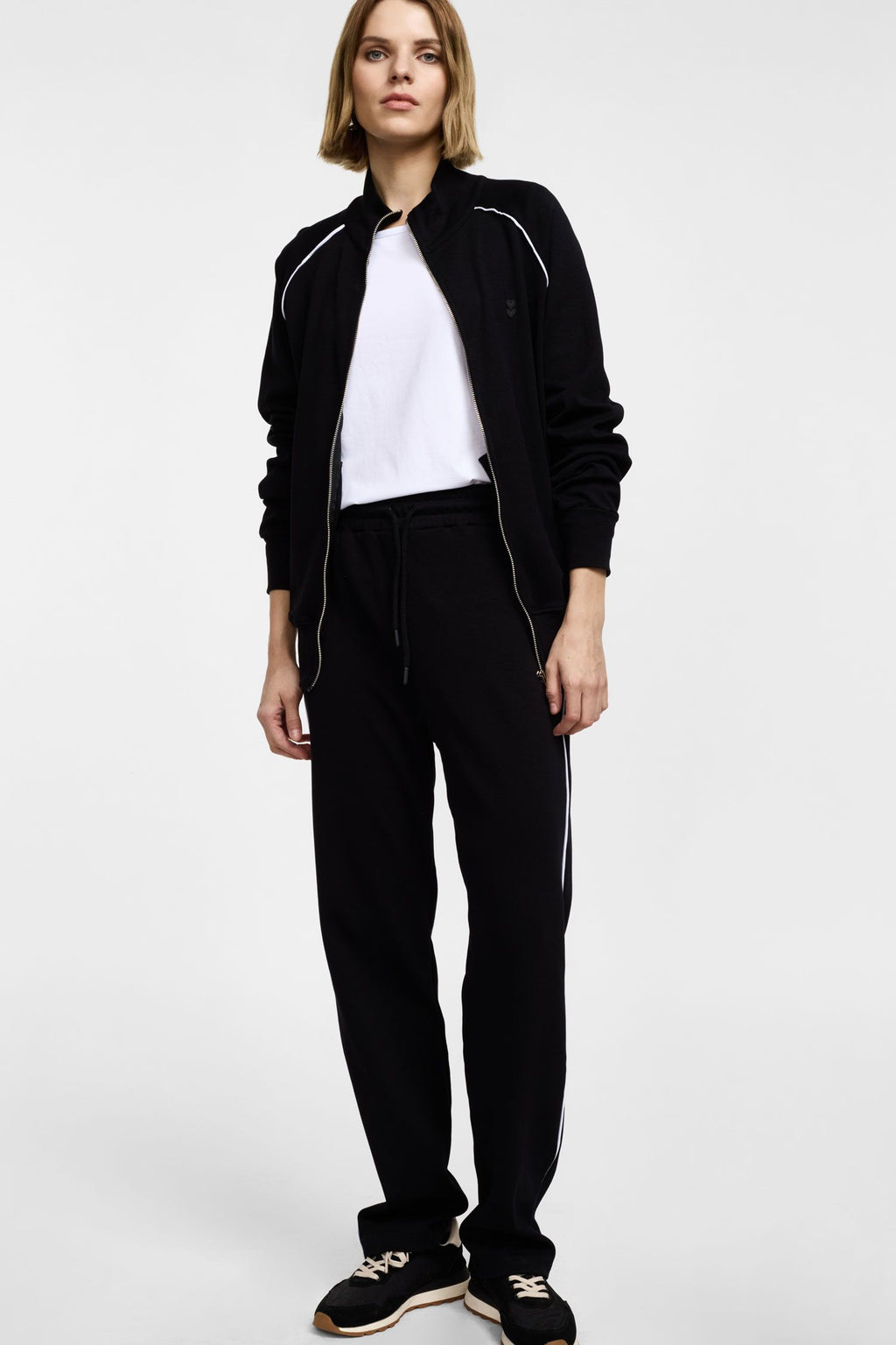 Medium rise jogging trousers