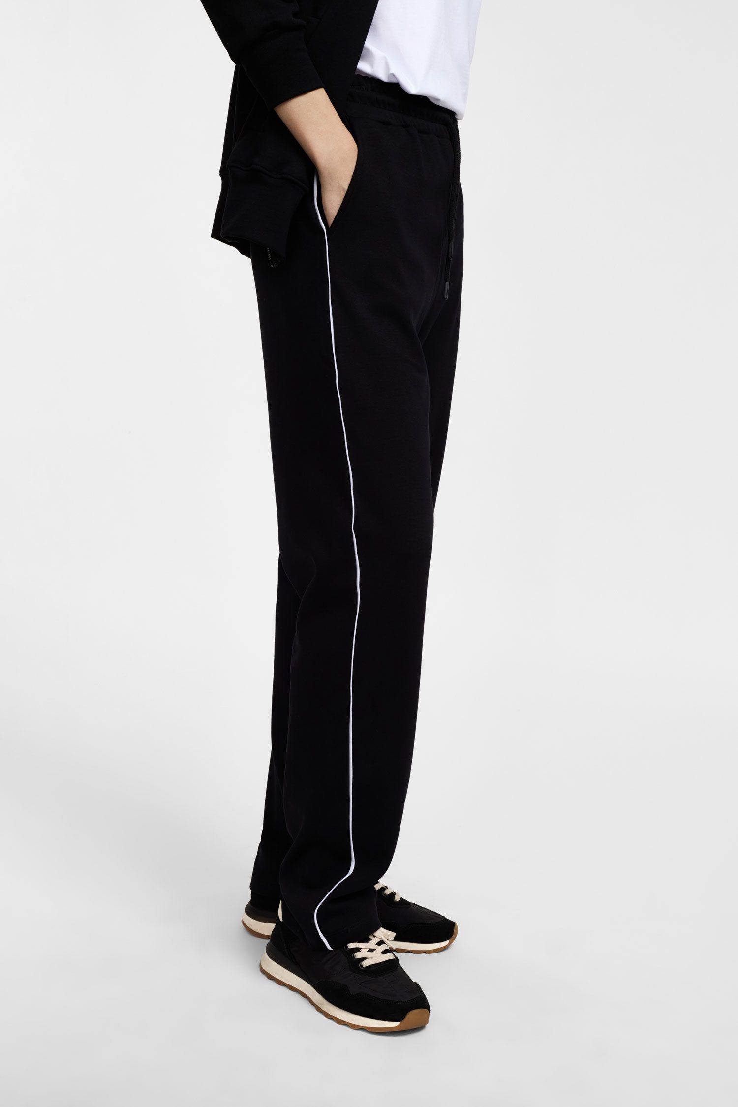 Medium rise jogging trousers