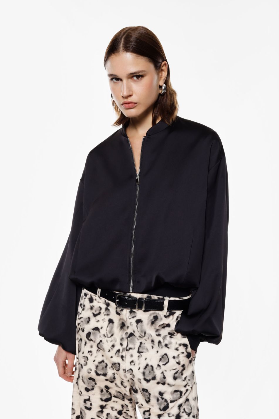 Cropped bomber