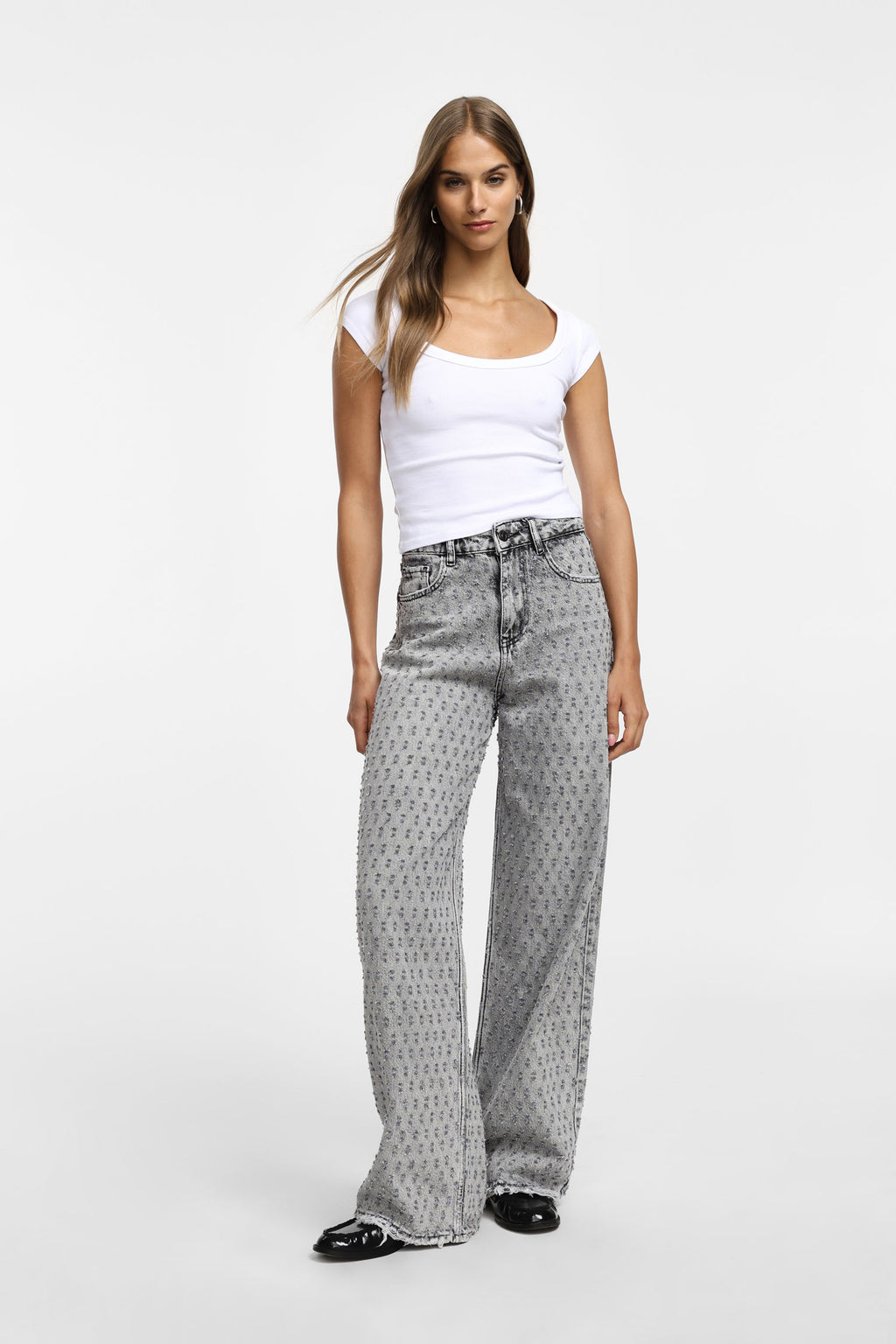 Wide high-rise jeans