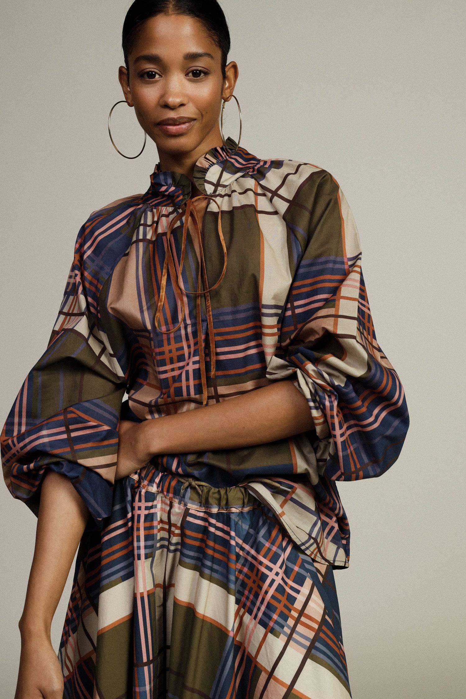 Loose-fitting blouse