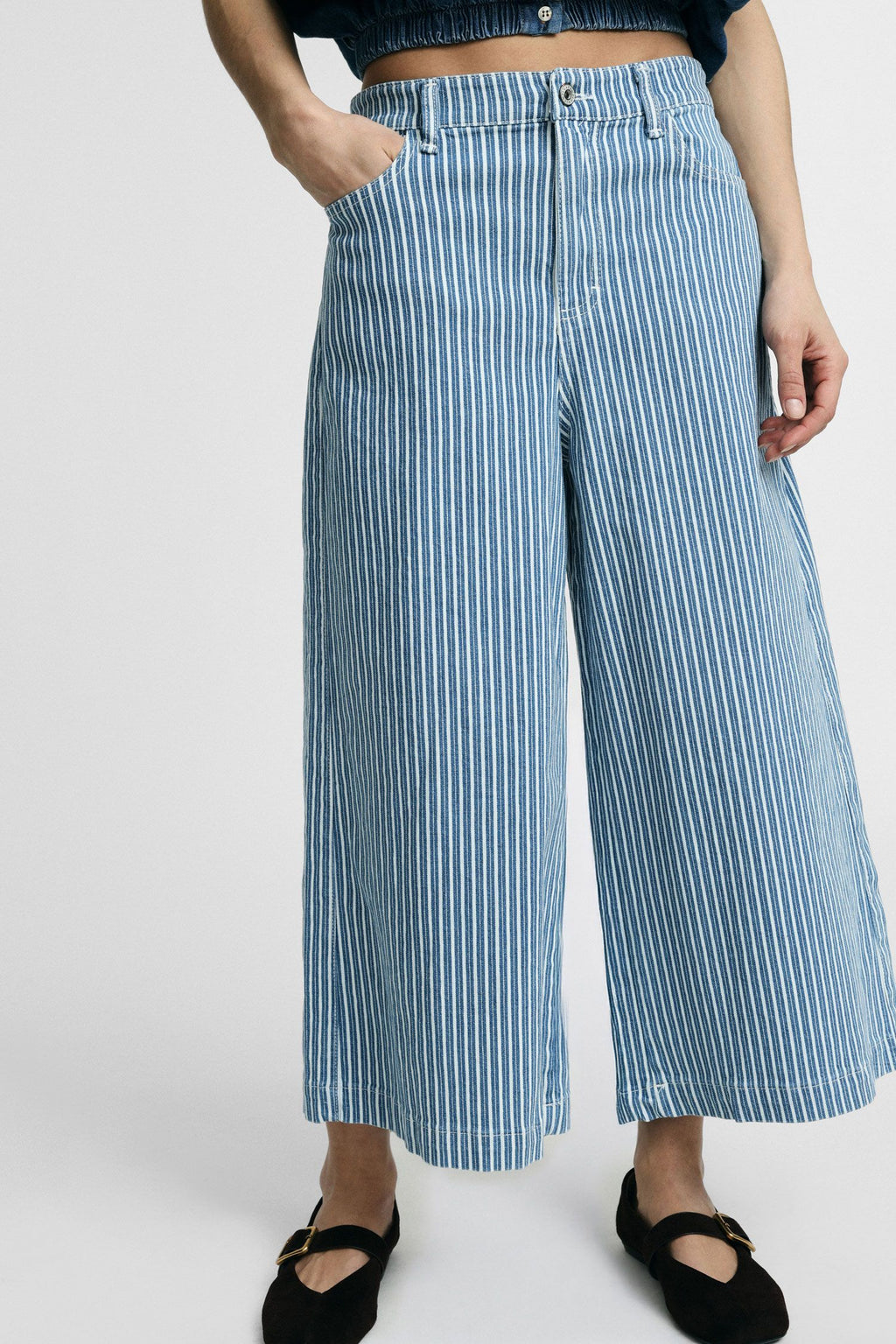 Cropped stripes jeans