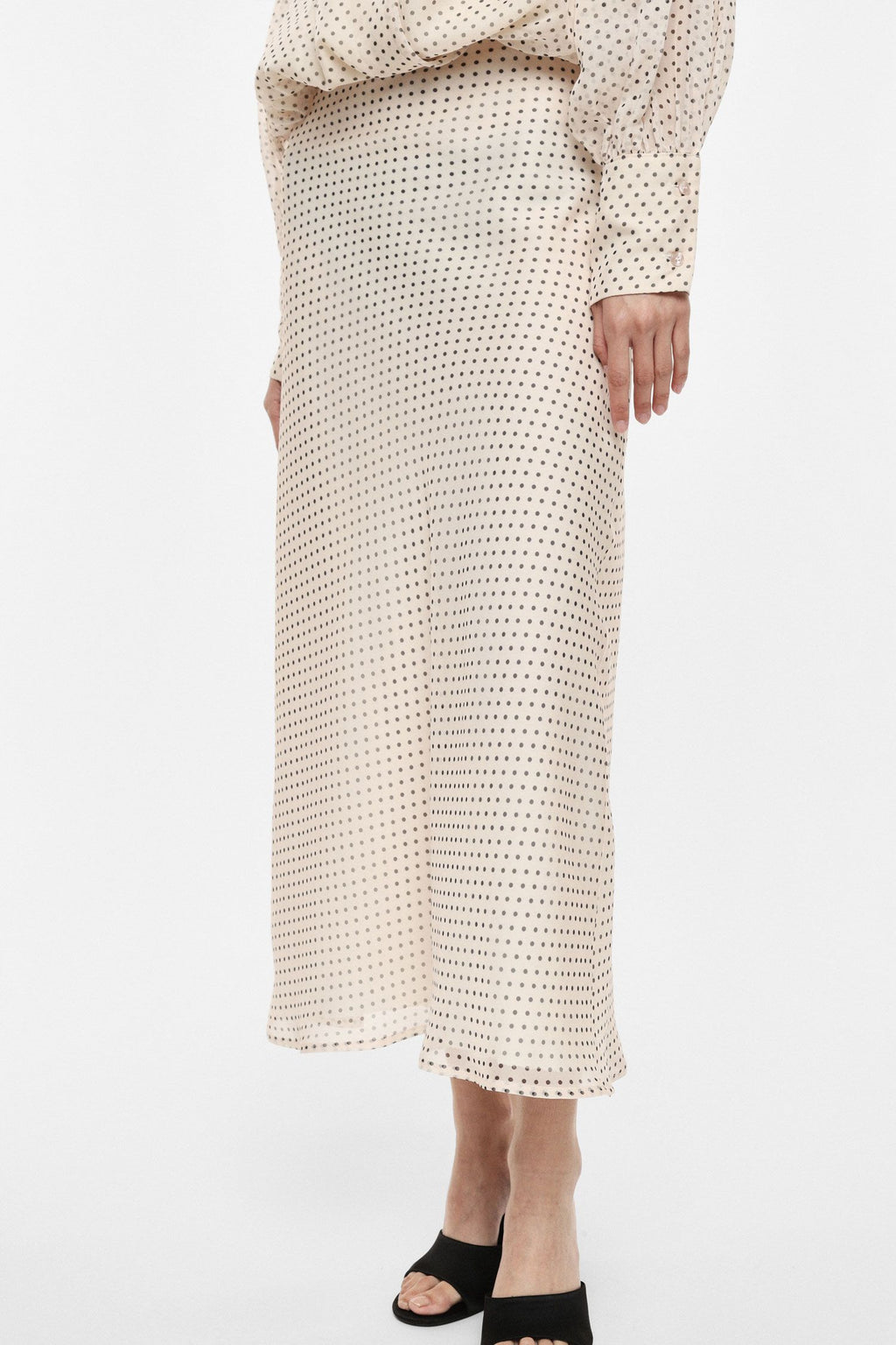 Long skirt with polka dots