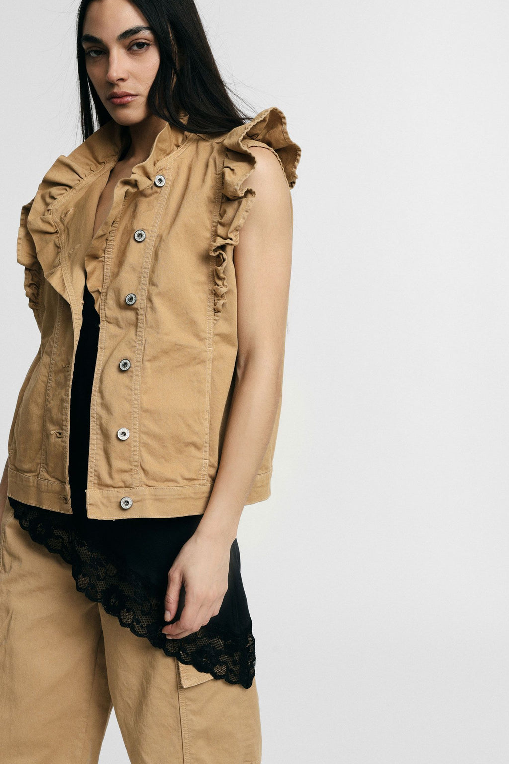 Sleeveless jacket