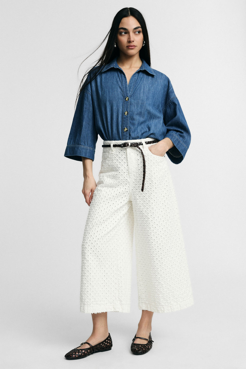 Wide-leg trousers