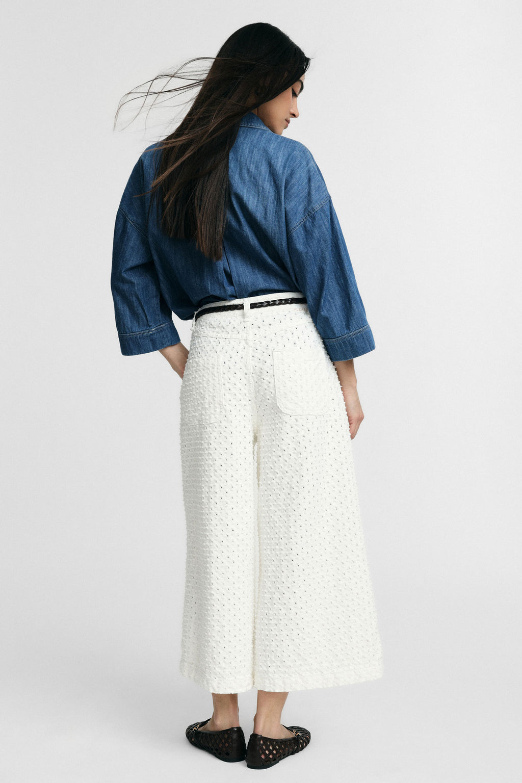 Wide-leg trousers