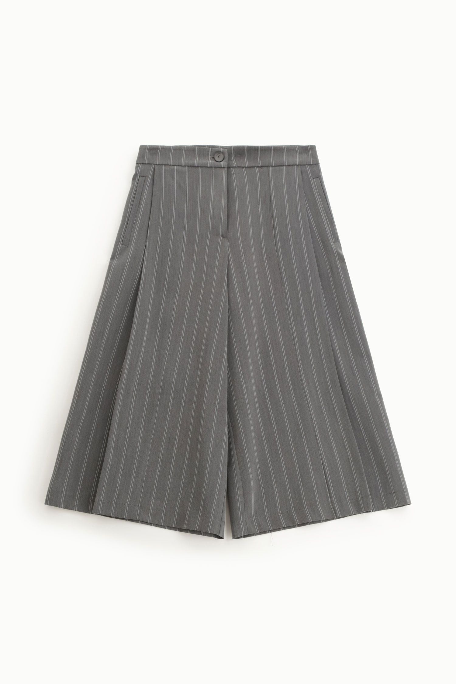 Elegant striped trousers