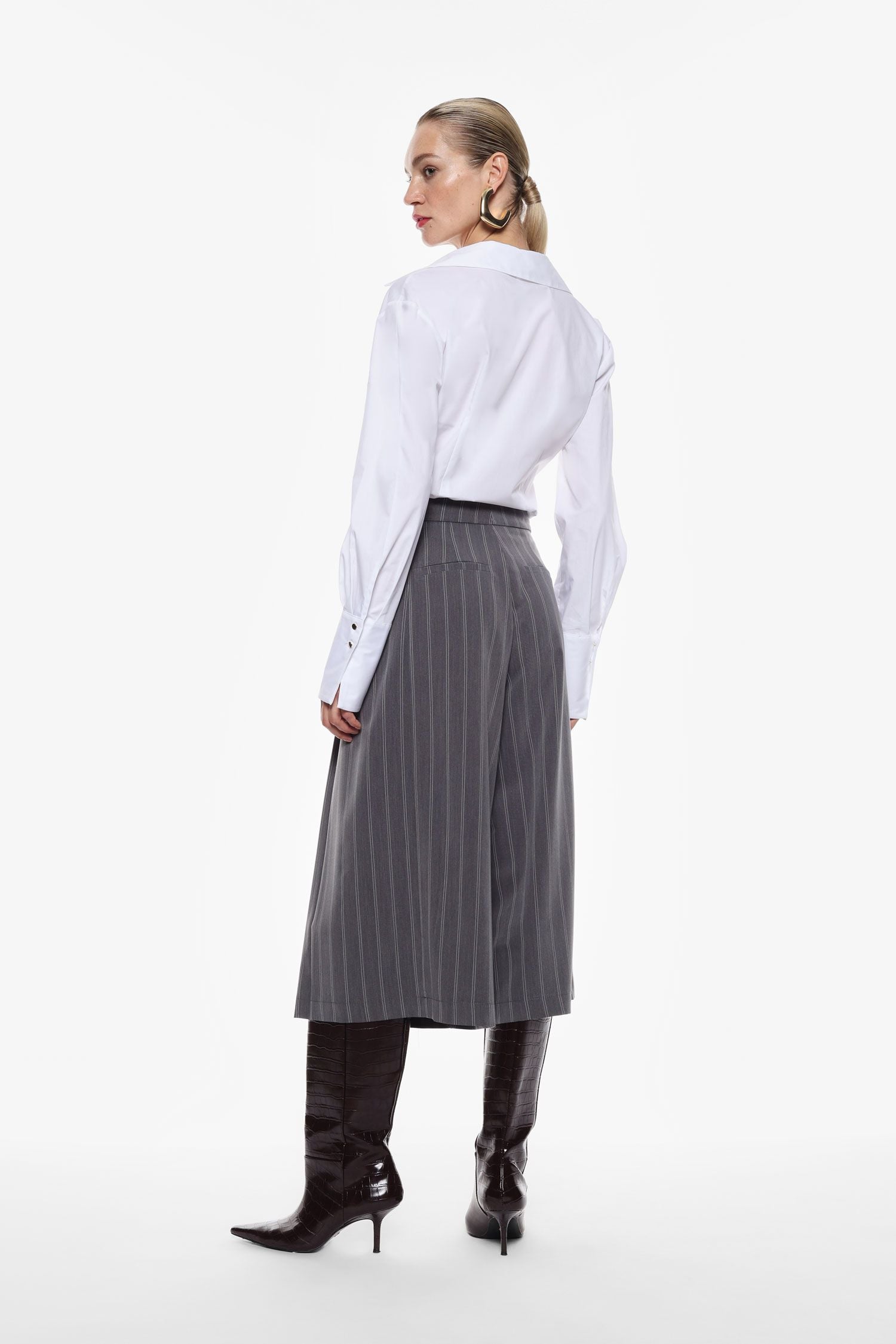 Elegant striped trousers