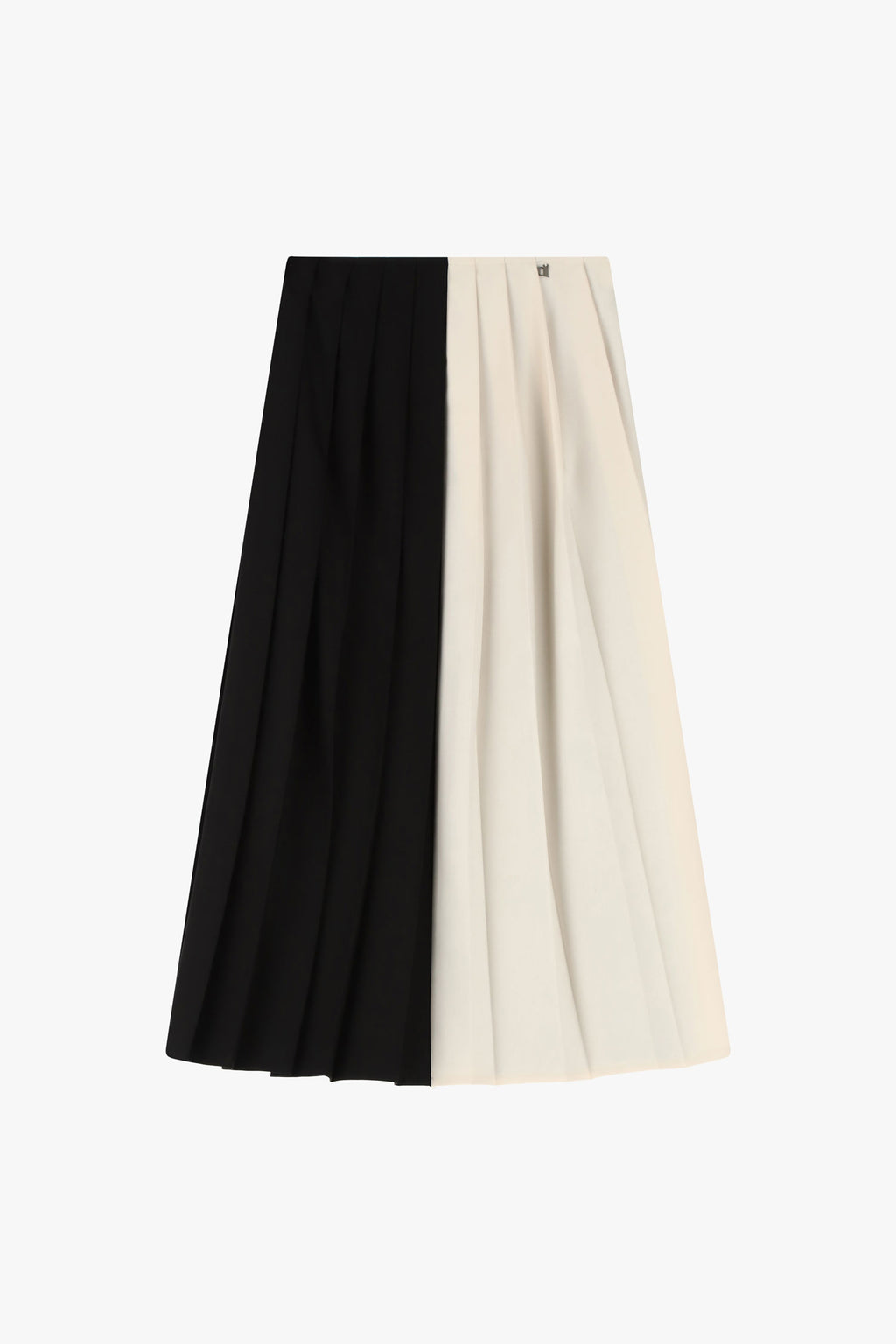 Long pleated skirt