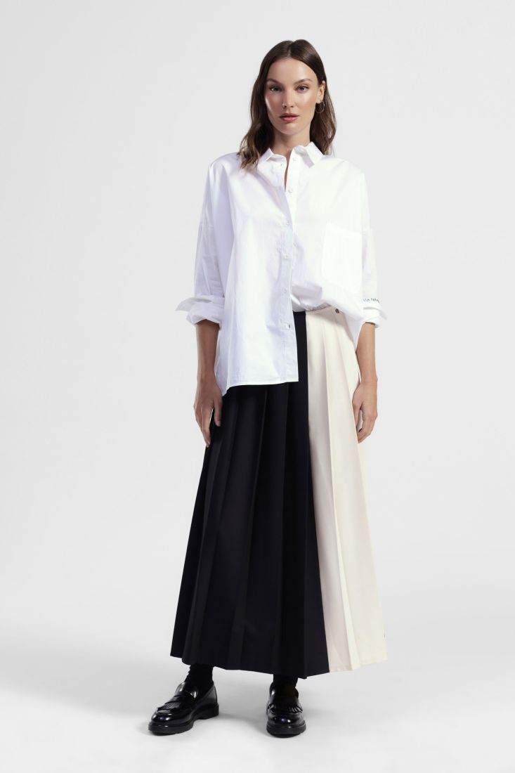 Long pleated skirt