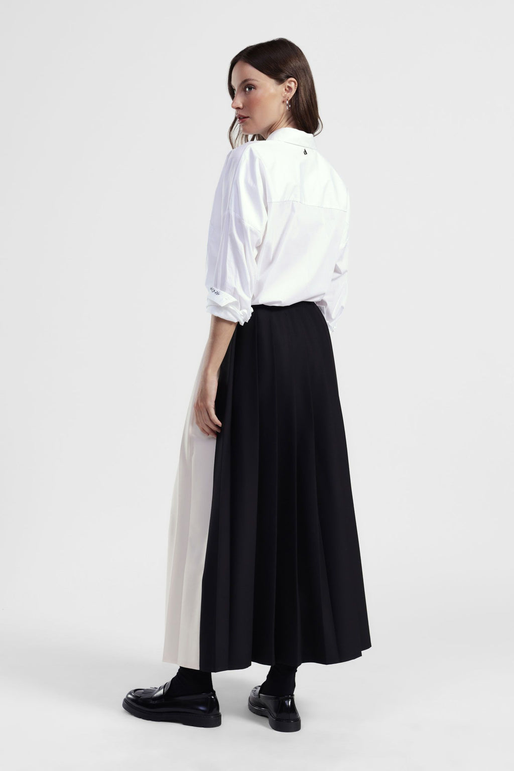 Long pleated skirt