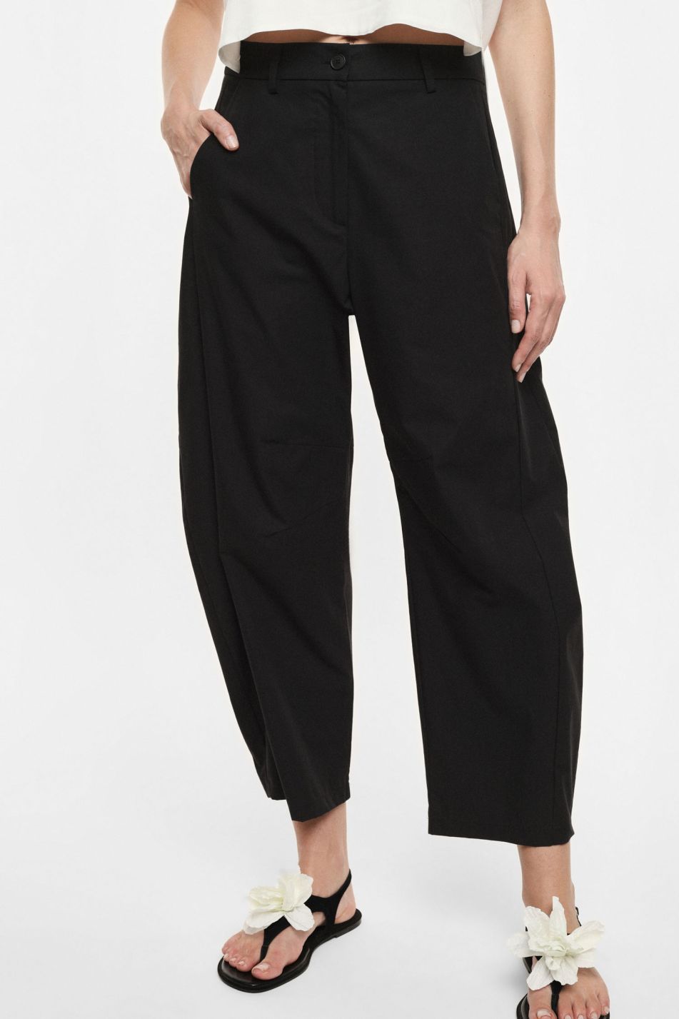 Barrel trousers