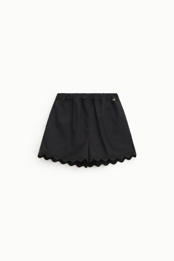 Shorts with scalloped hem