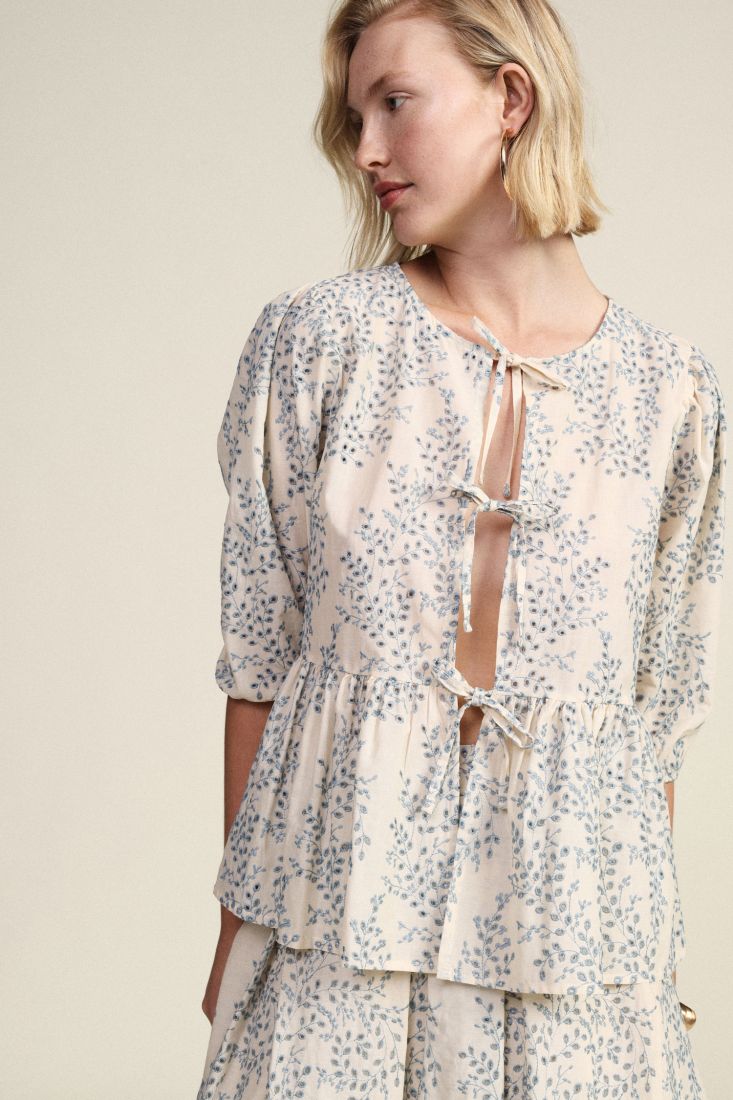 Blouse with floral print