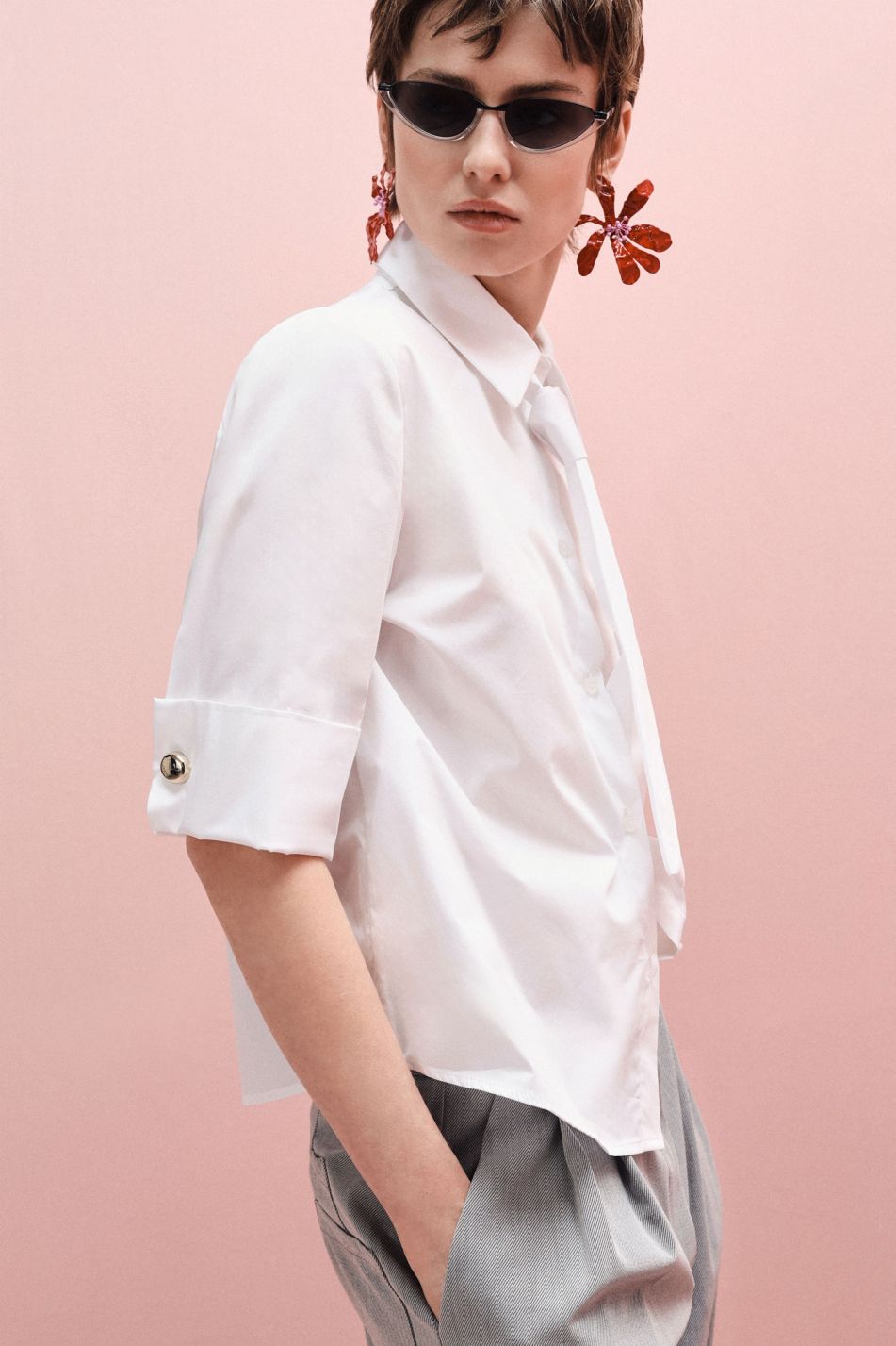 Shirt with turned up sleeves
