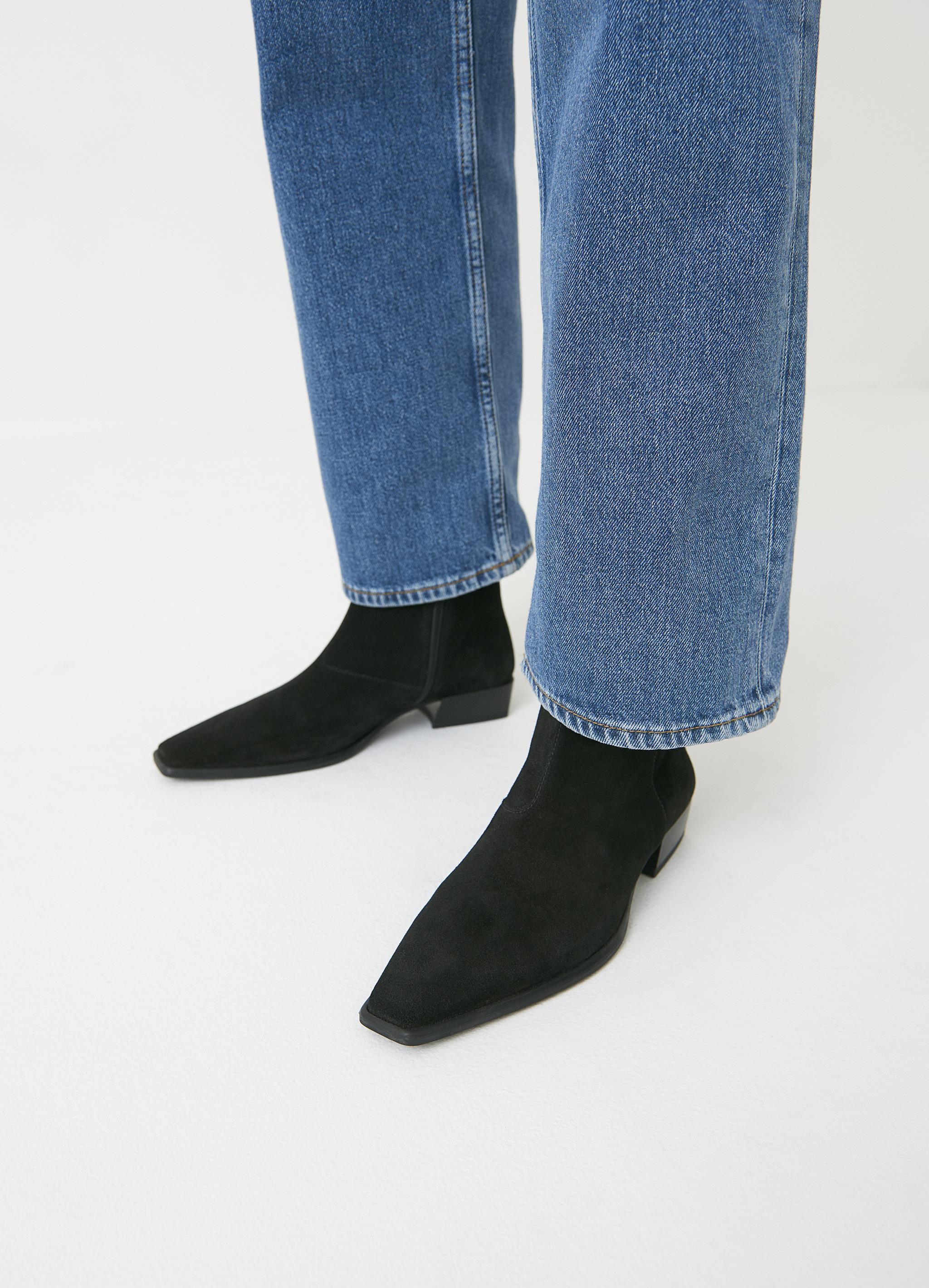 Nella suede