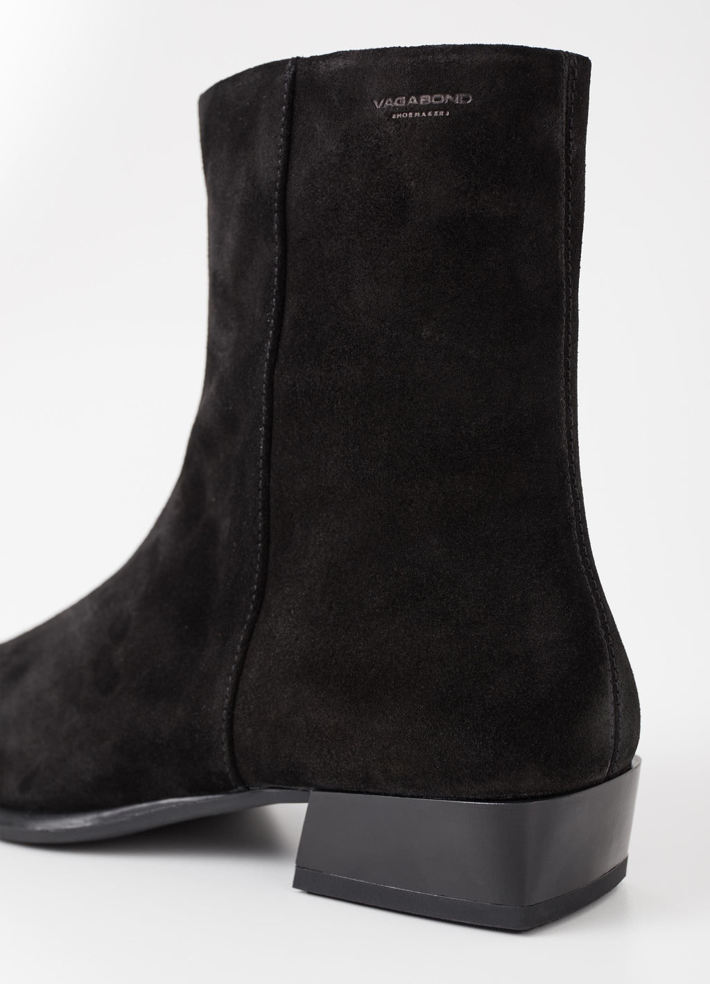 Nella suede
