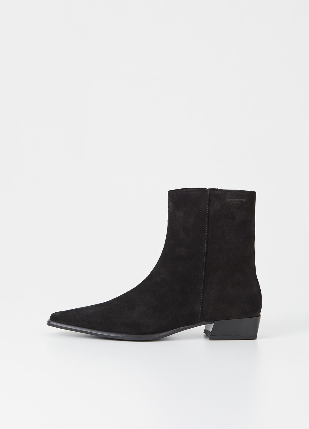 Nella suede